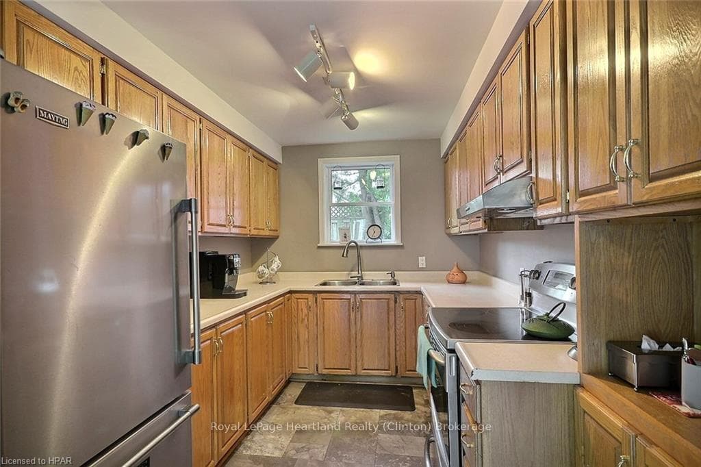 118 ISAAC Street photo 8