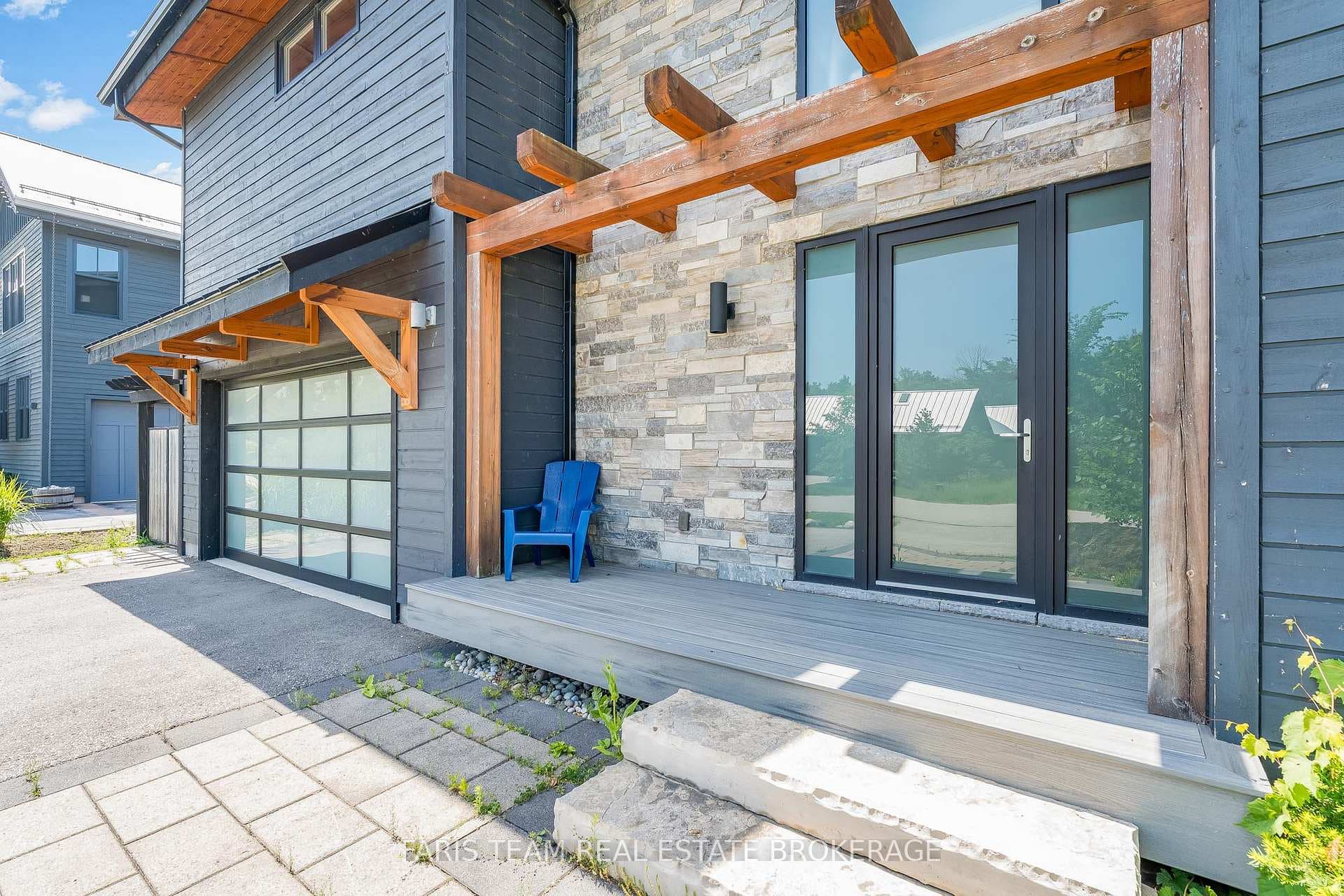 116 Arnot Crescent photo 6