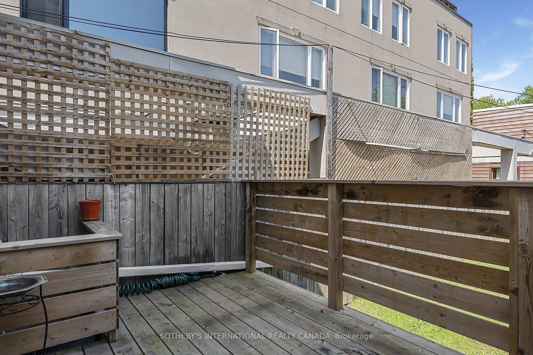 44 Fisher Street photo 30