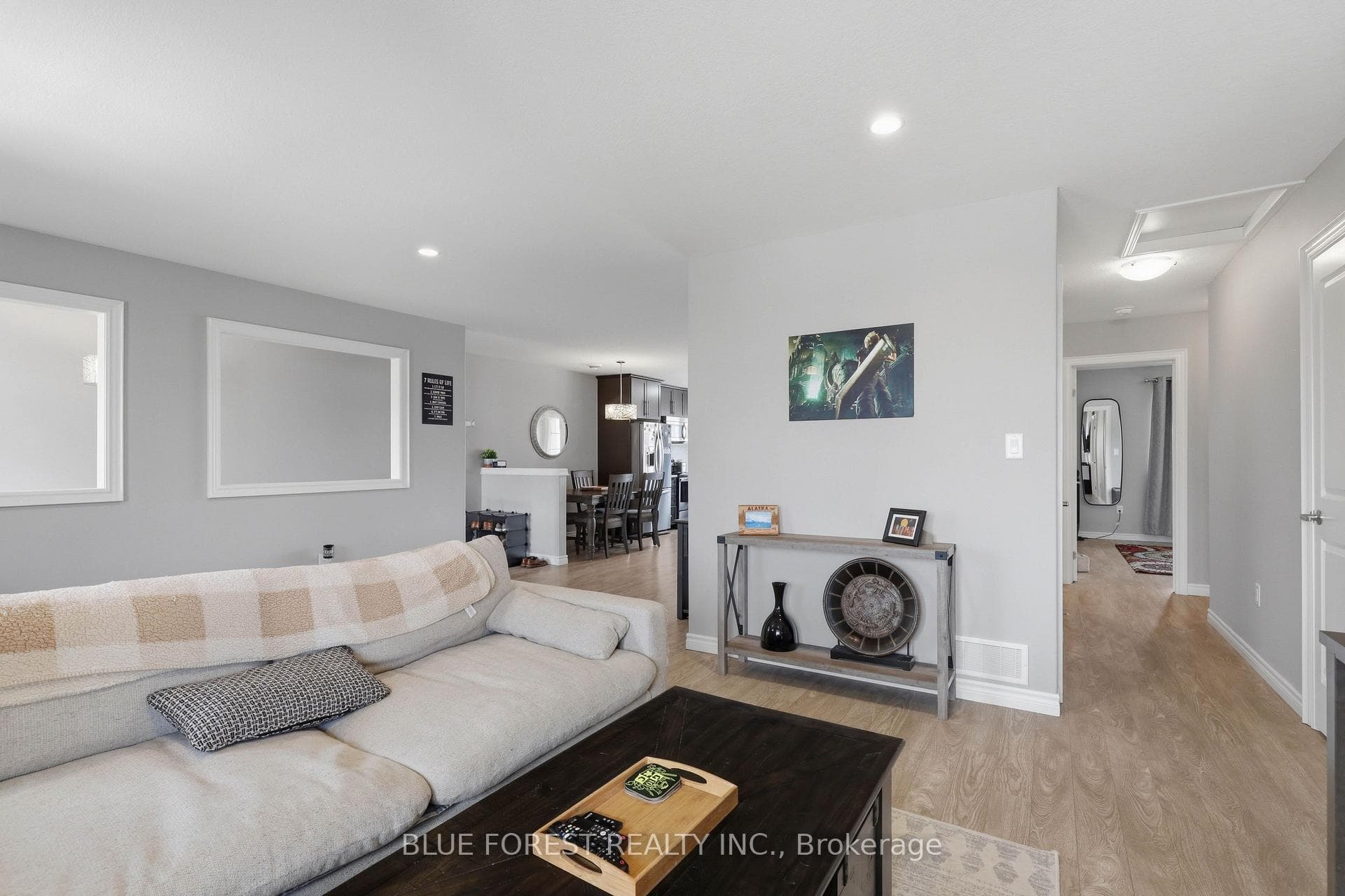3320 Meadowgate Boulevard Unit 124 photo 12