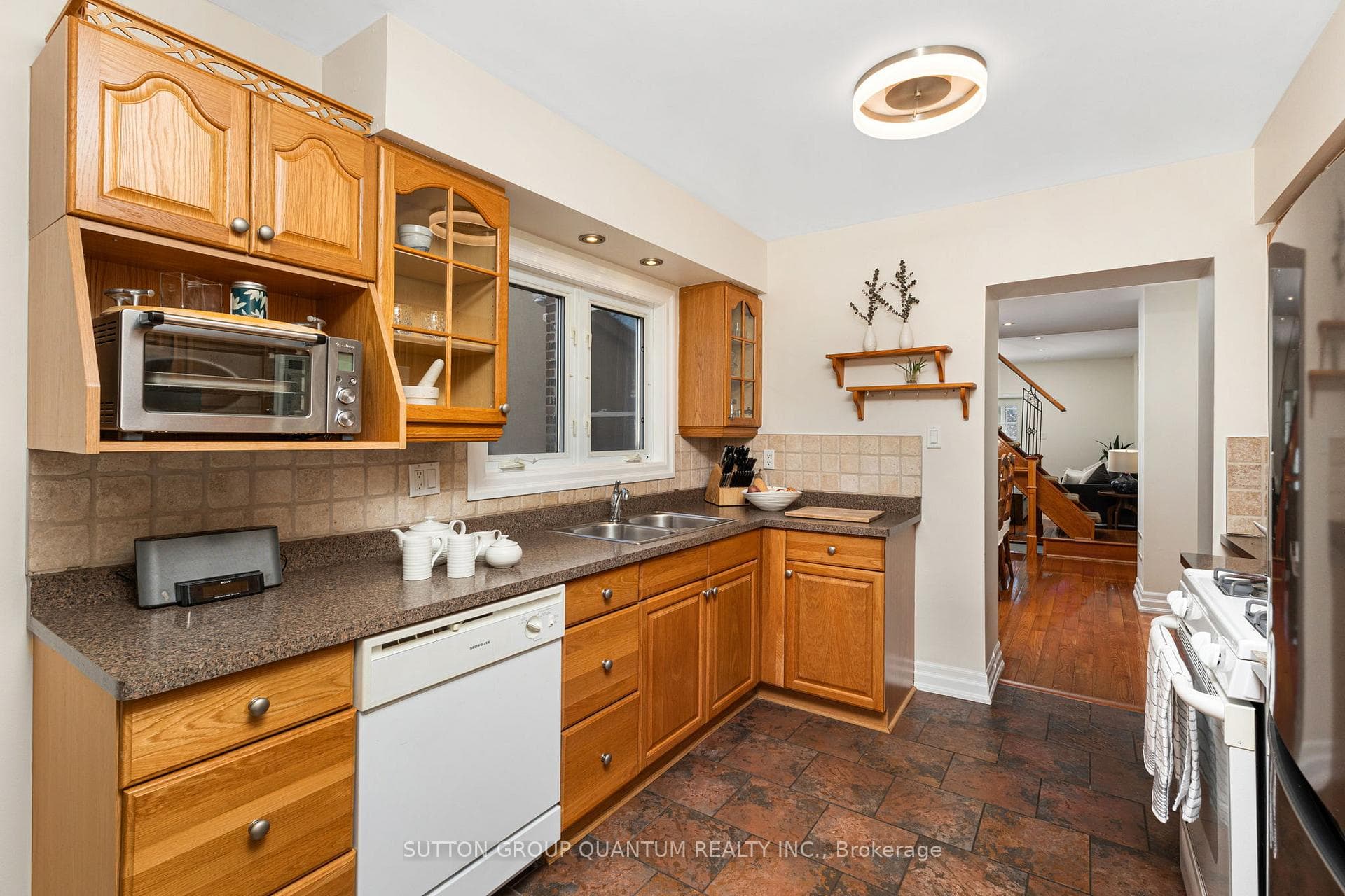 147 Coleridge Avenue photo 13
