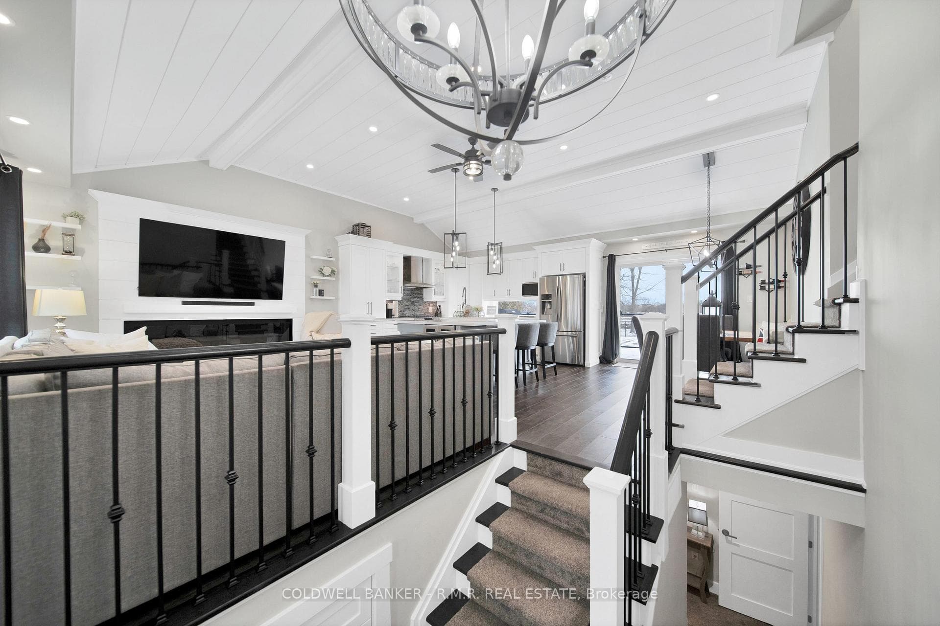 1609 Stephenson Road photo 3