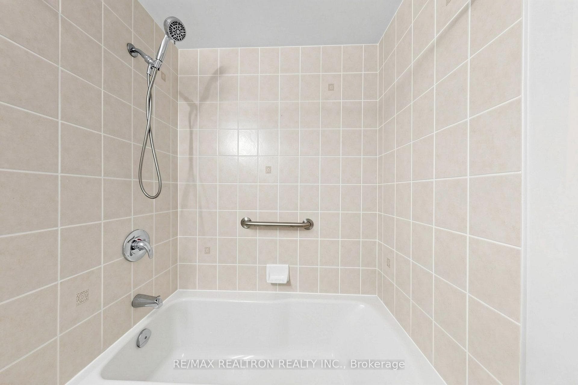 100 Promenade Circle Unit 205 photo 24