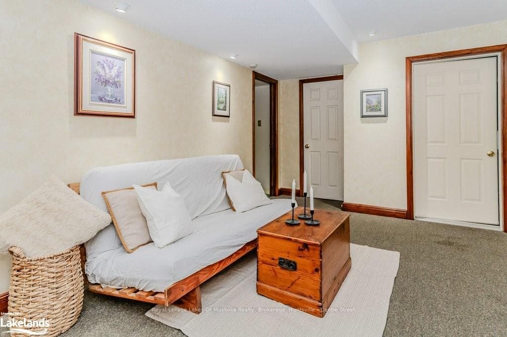 1075 BLUE LAKE Road photo 24