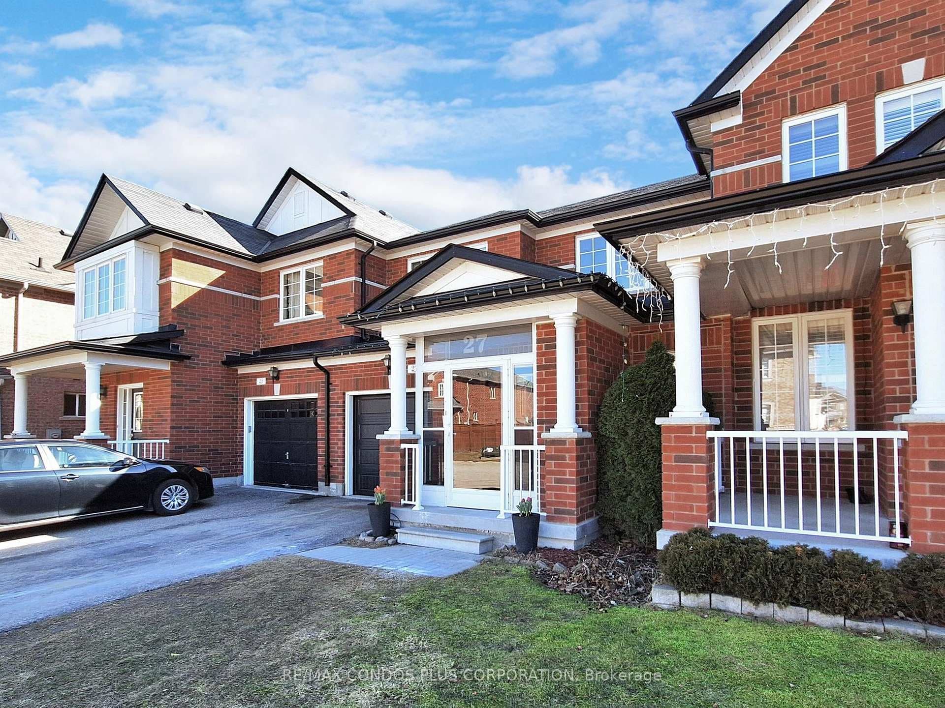 27 Daws Hare Crescent photo 2