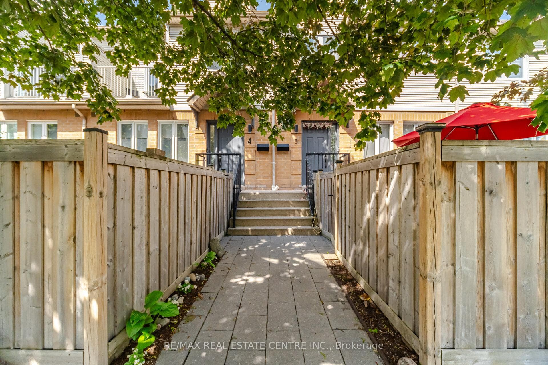 1211 Parkwest Place Unit 4 photo 2