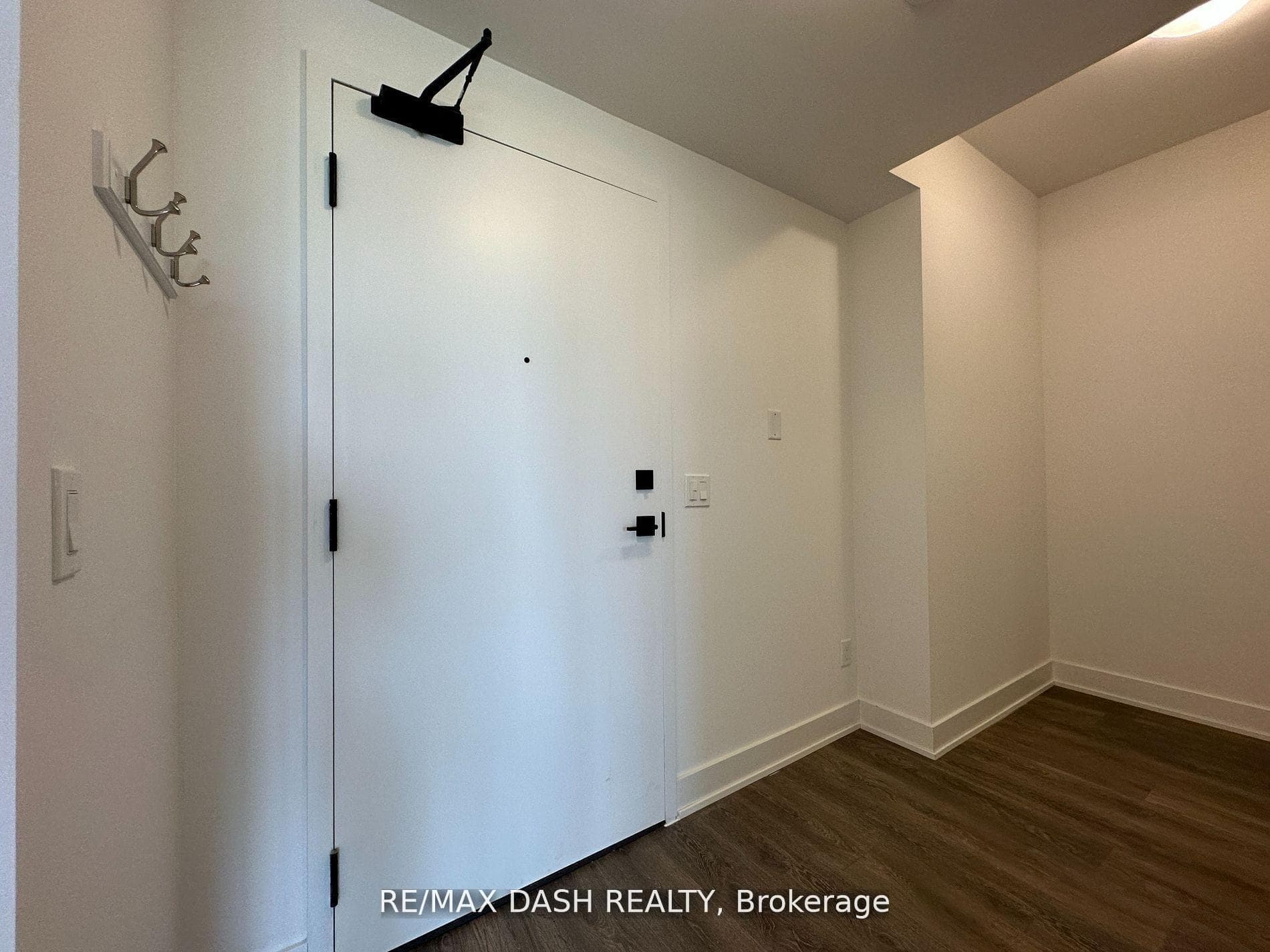 2485 Taunton Road Unit 621 photo 4