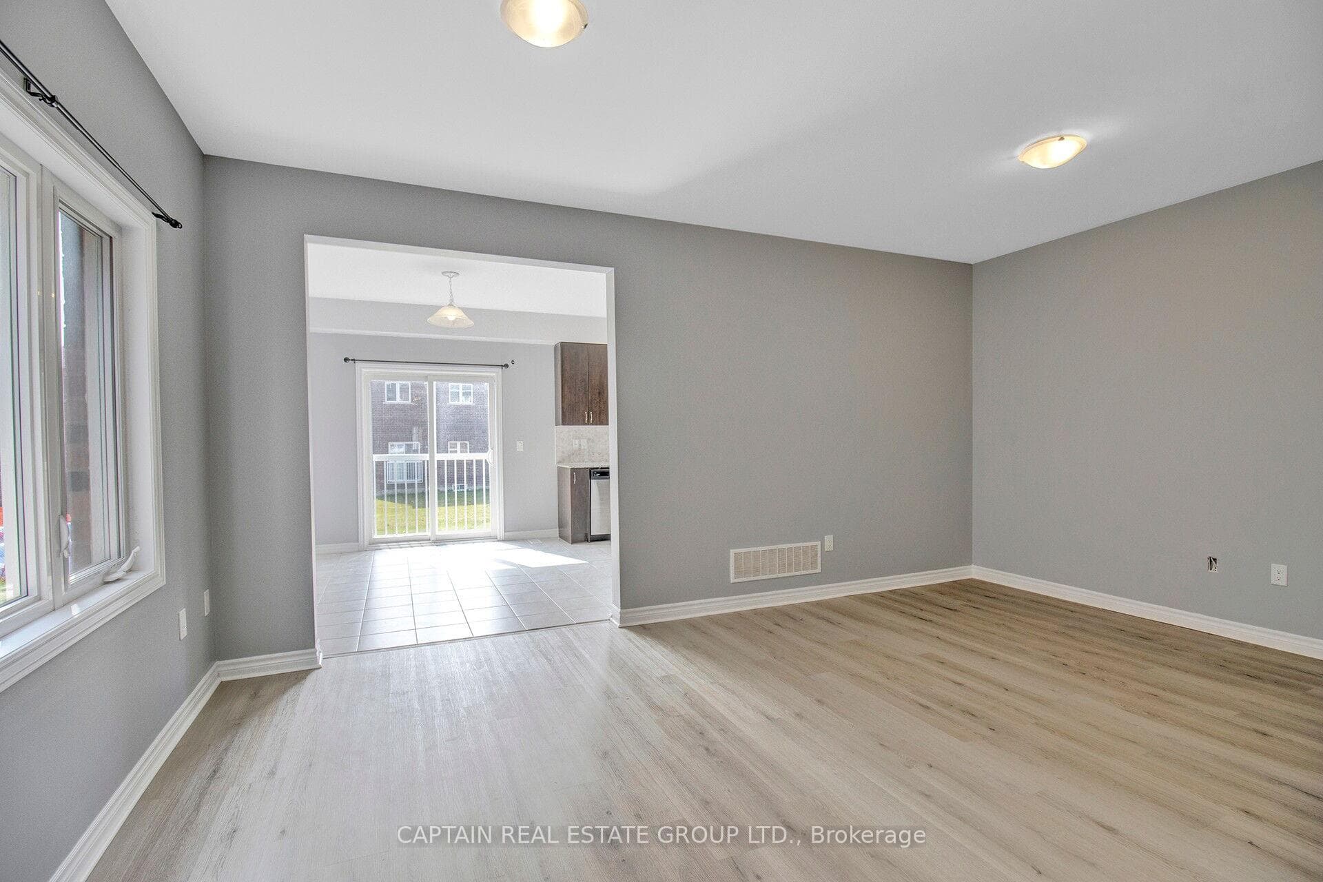232 Ridley Crescent photo 9