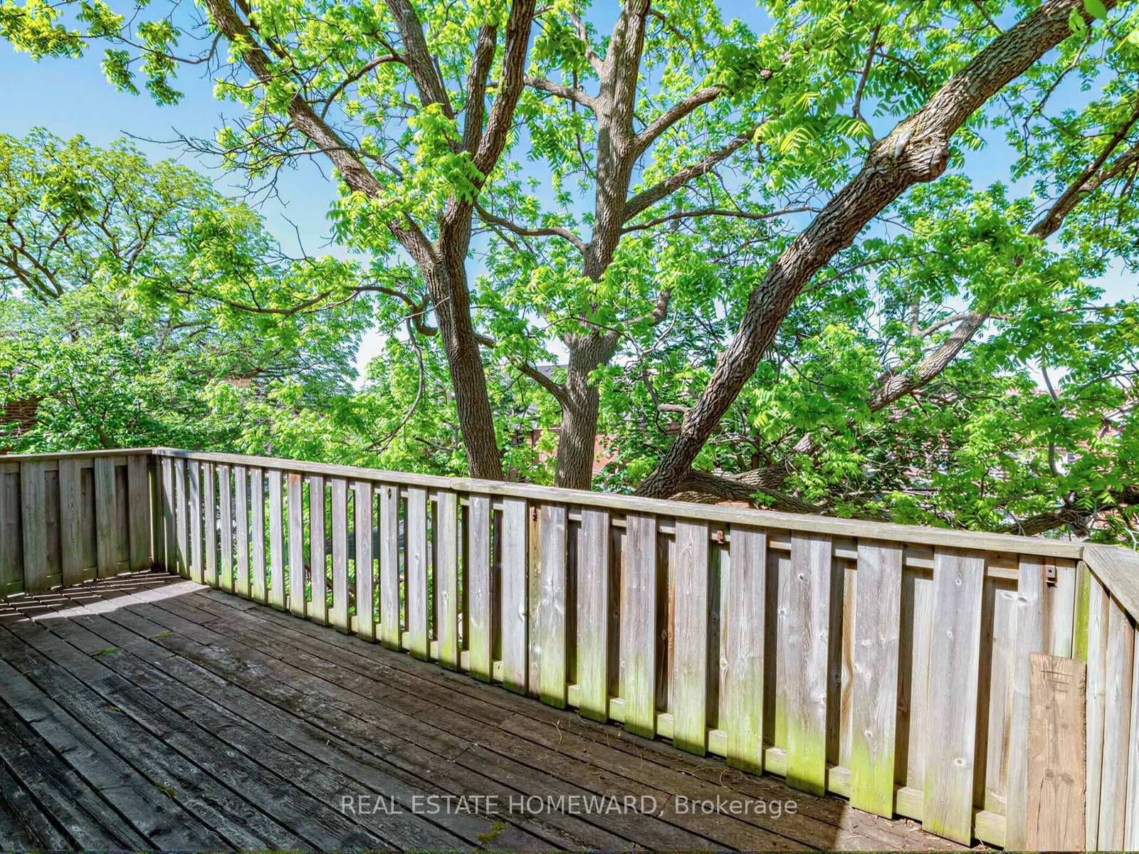 46 Westmount Avenue photo 28
