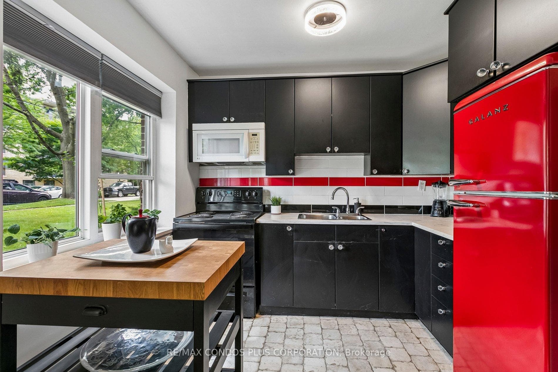 185 Stephen Drive Unit 101 photo 17