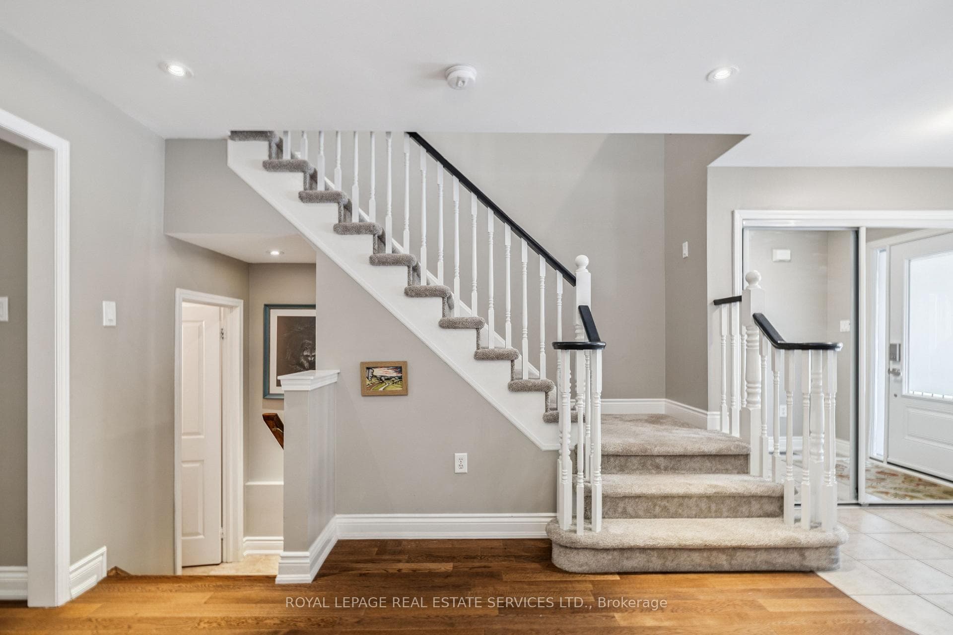 5186 Ravine Crescent photo 11