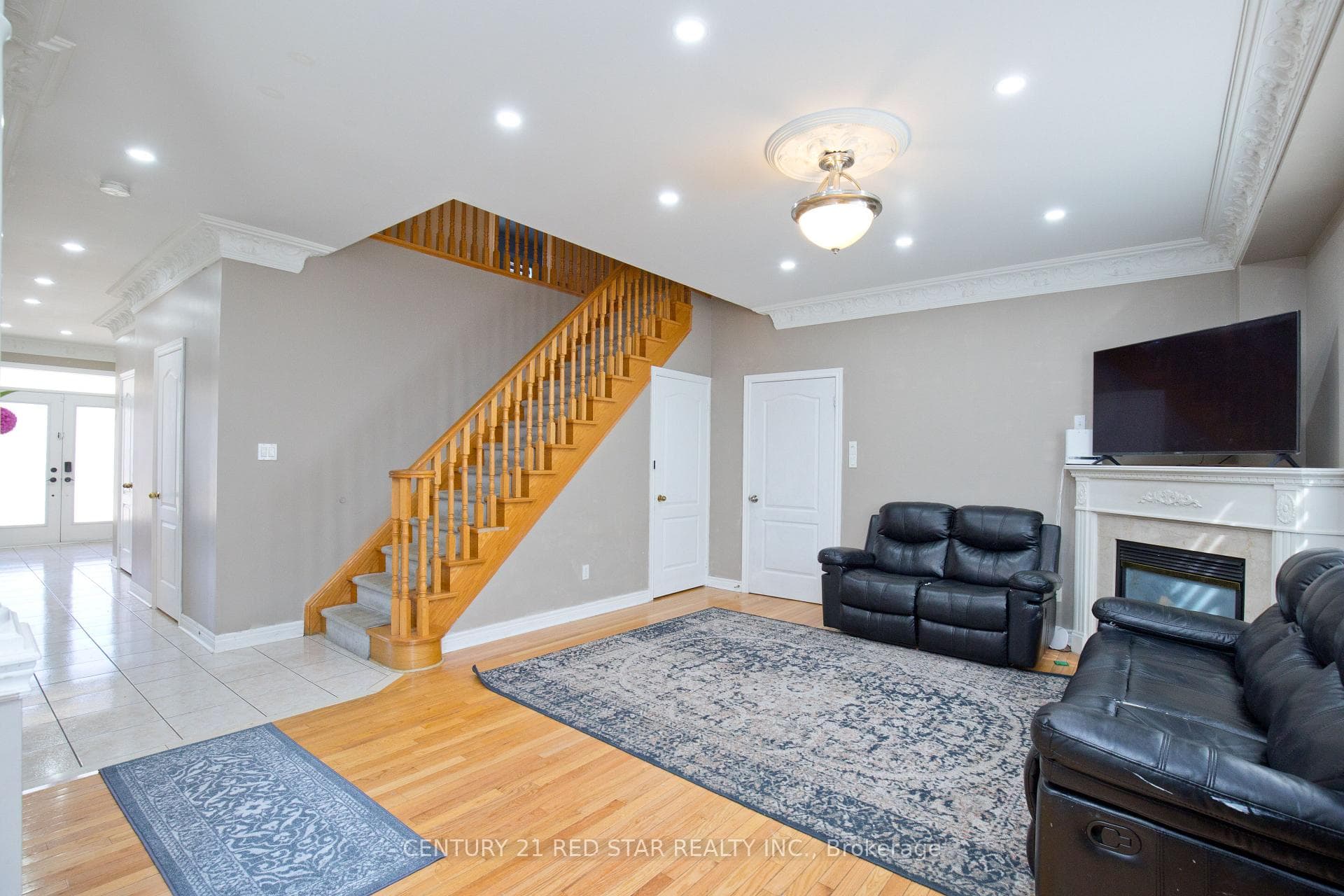 3 Okanagan Drive photo 11