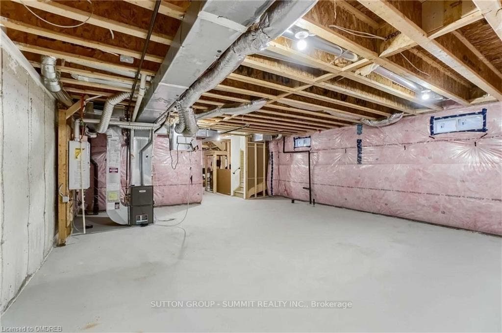 492 Bergamot Avenue photo 31