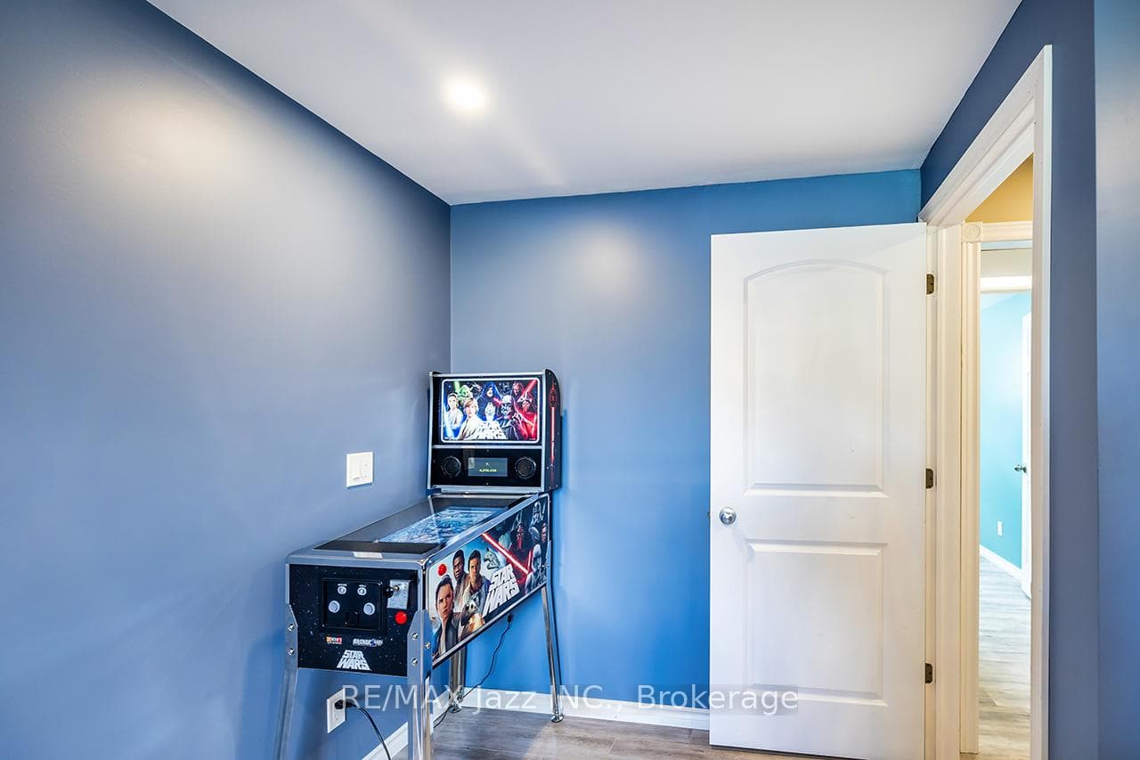1 MILLPOND Lane photo 23