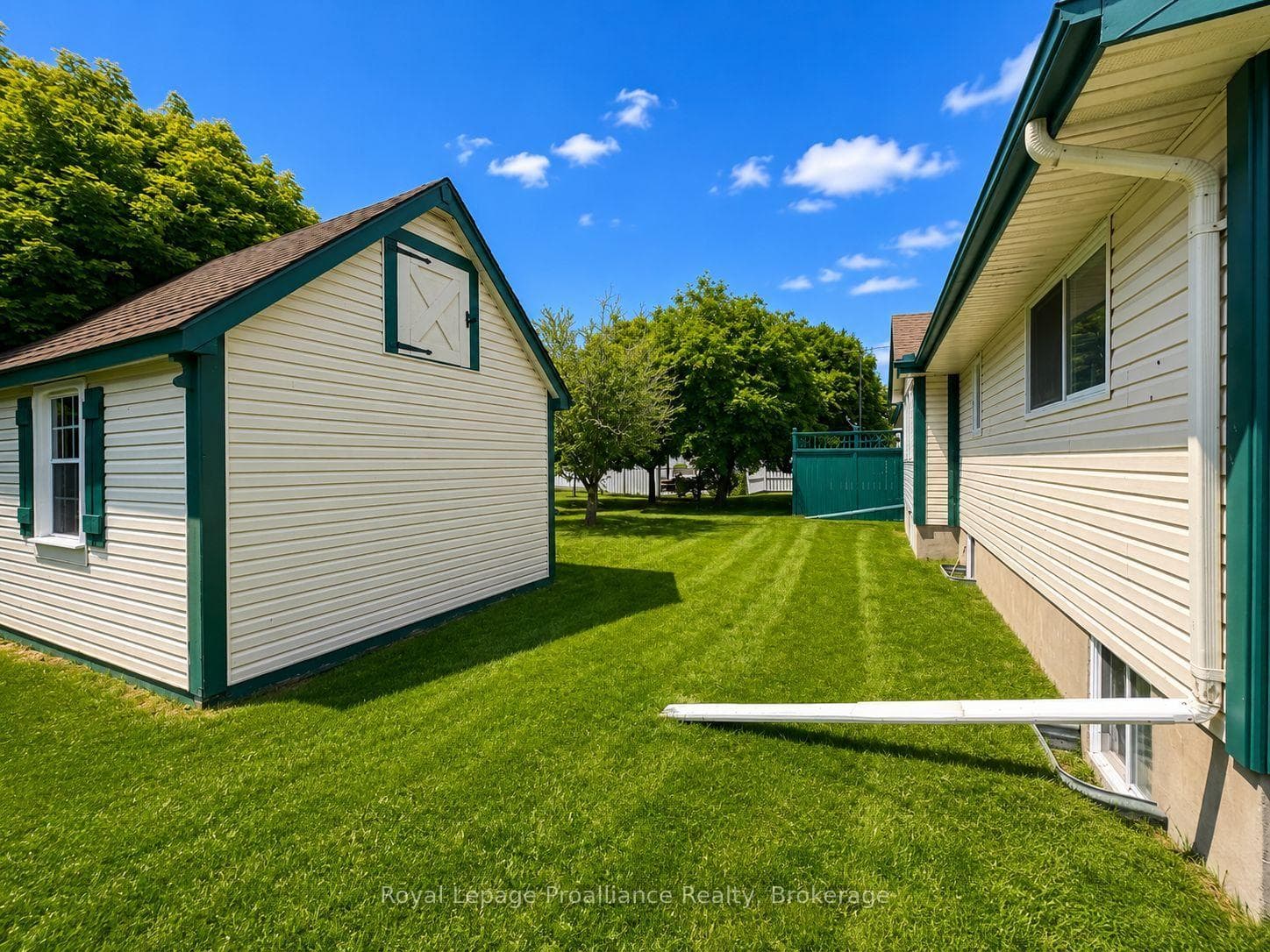 88 Westwind Crescent photo 39