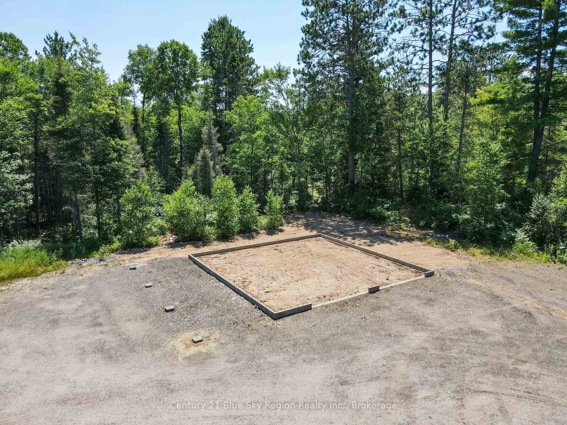 649 Hazel Glen Road photo 5