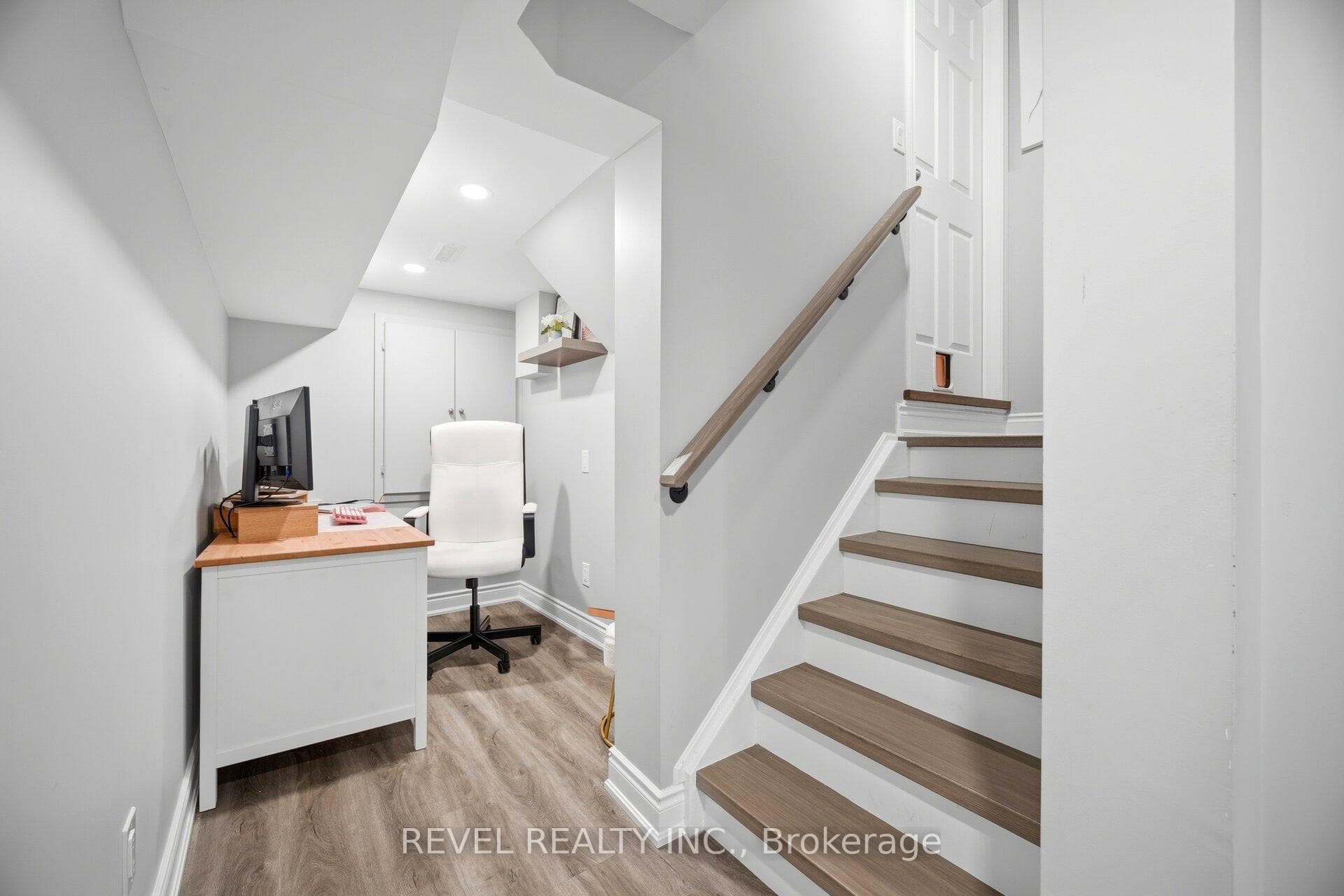 629 Porter Way photo 22