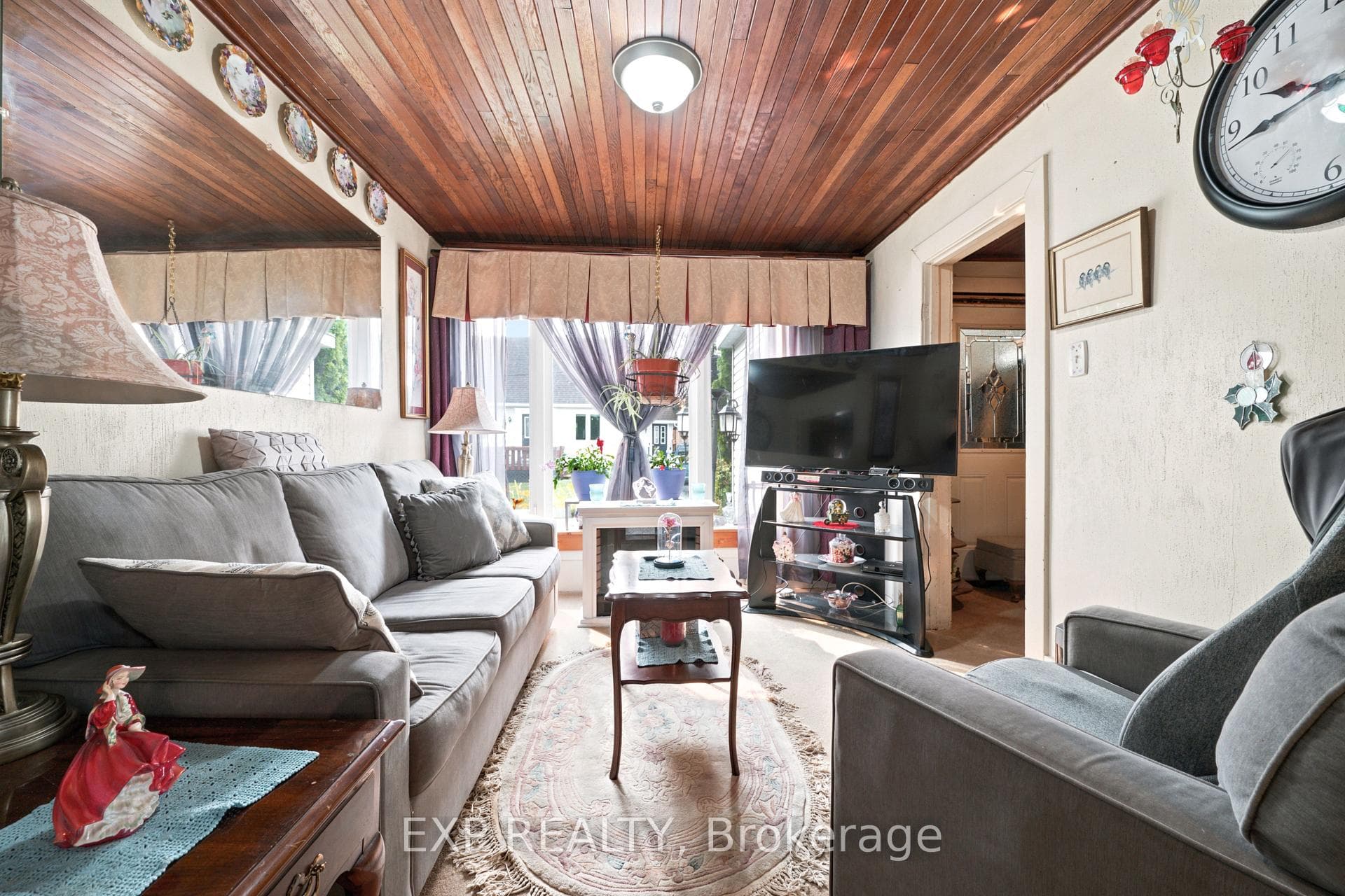 111 MACDONALD Street photo 24