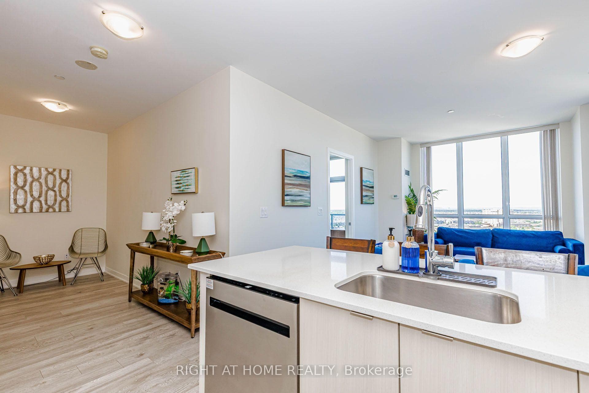 4633 Glen Erin Drive Unit 2 photo 18