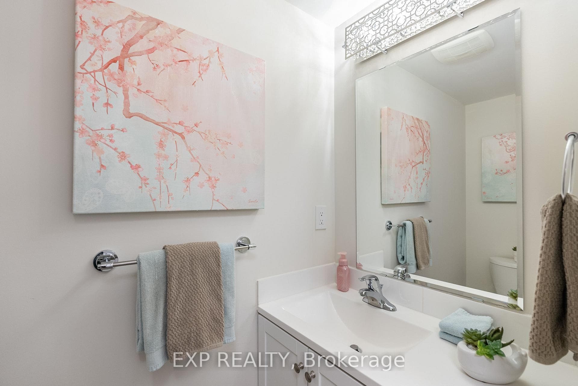 1636 Gainer Crescent photo 9