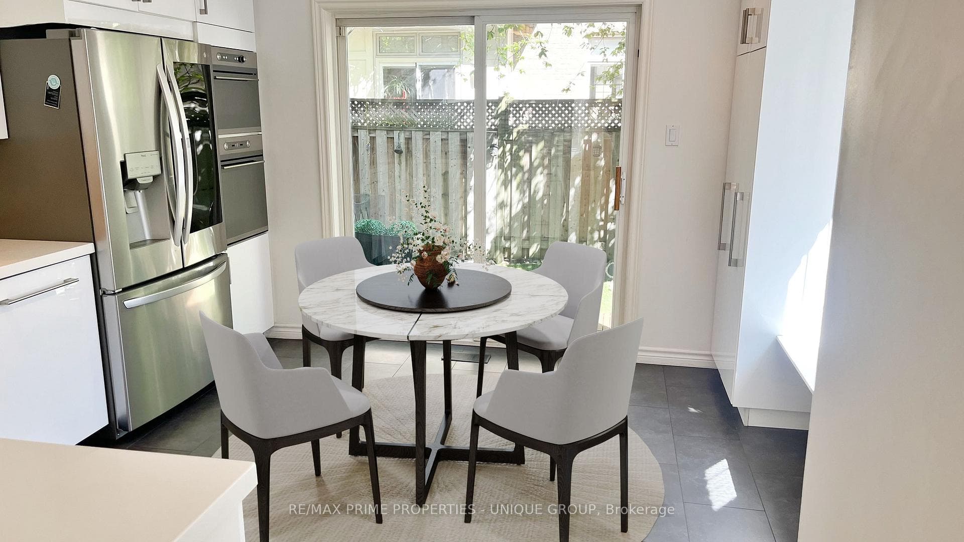 16 William Poole Way Unit 16 photo 4