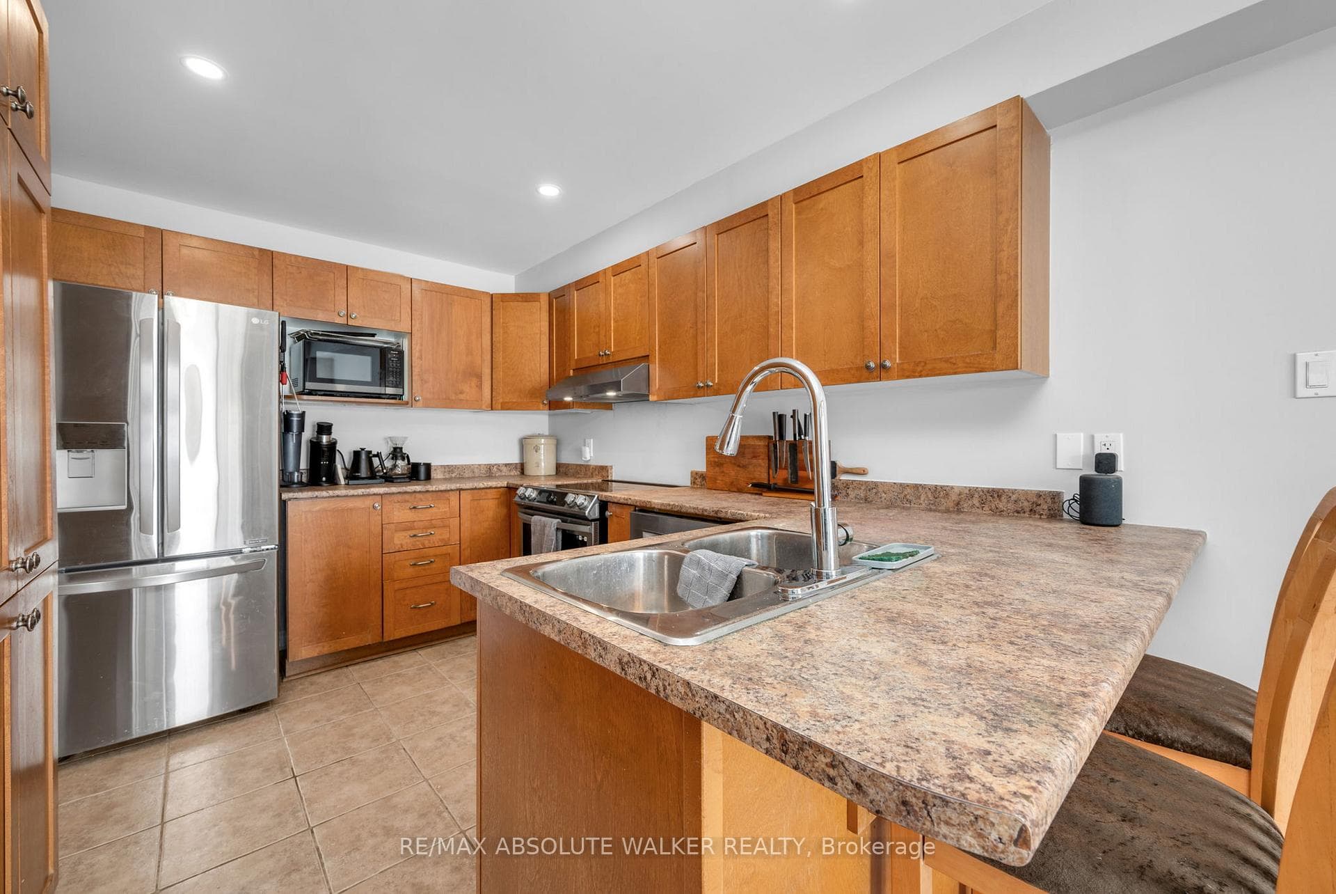 2351 Glandriel Crescent photo 17
