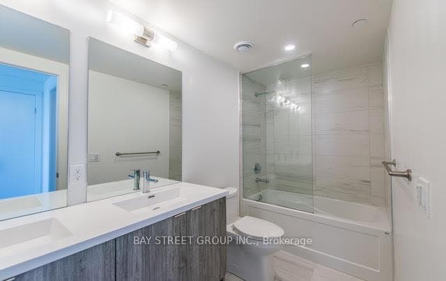 138 Downes Street Unit 5809 photo 8