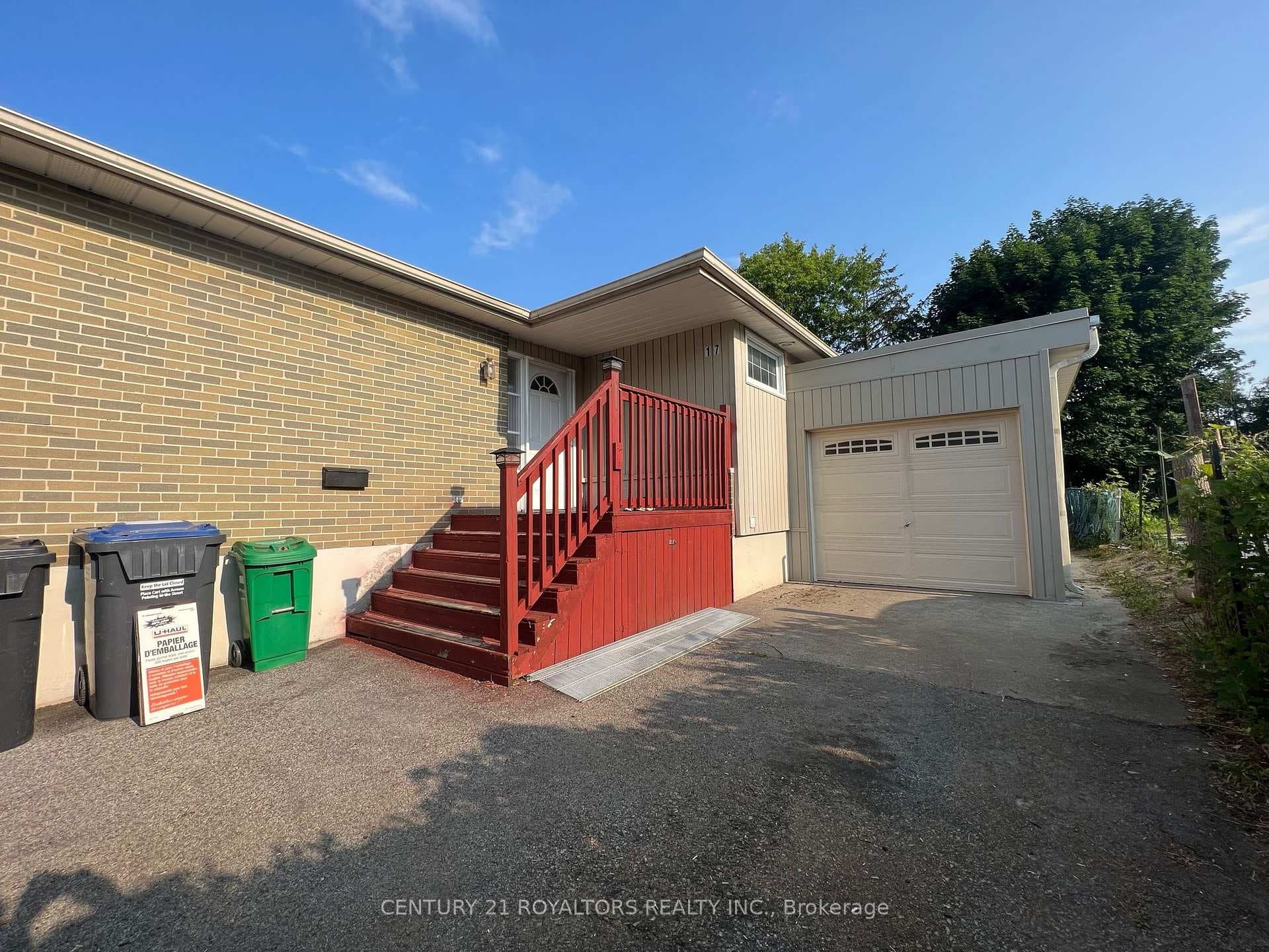 17 Gable Drive photo 3