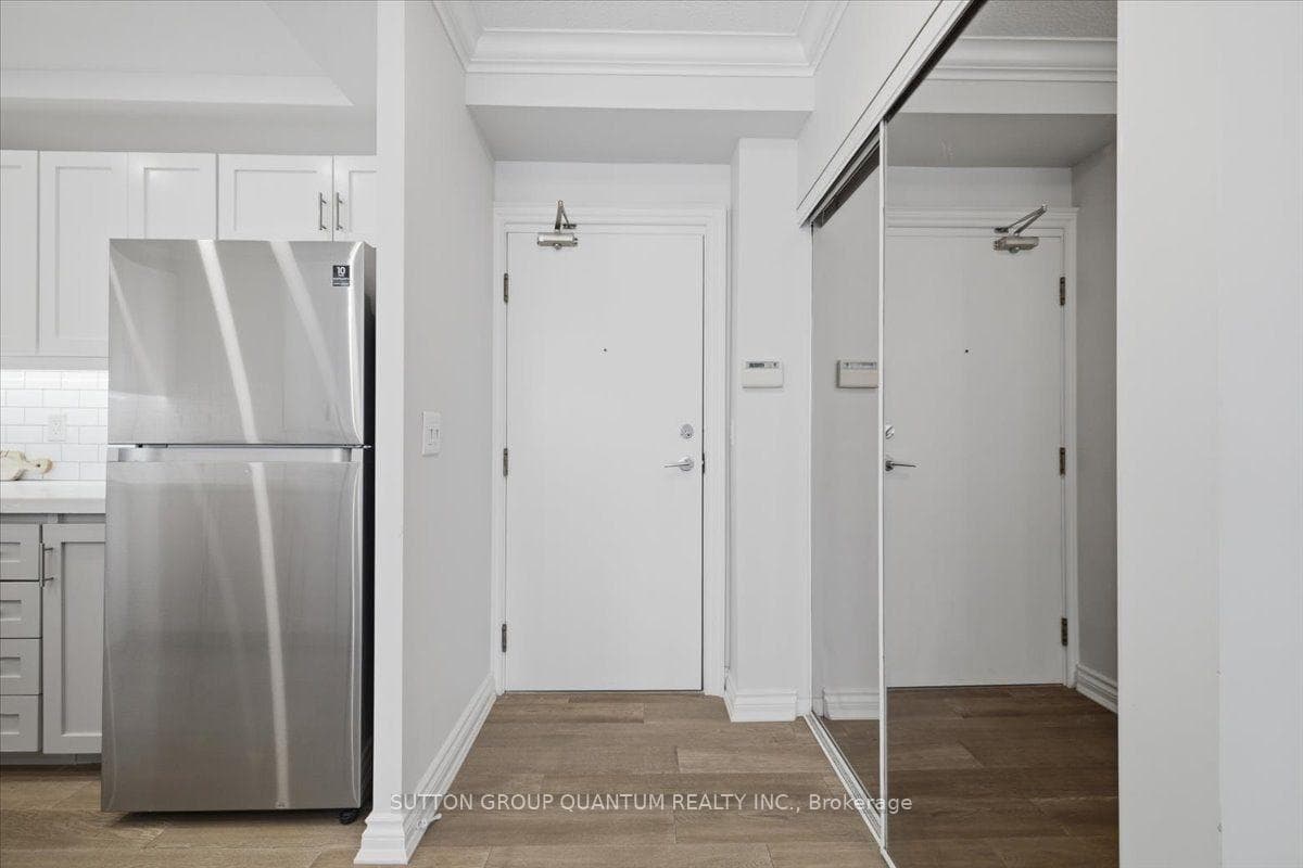 335 Webb Drive Unit PH106 photo 7