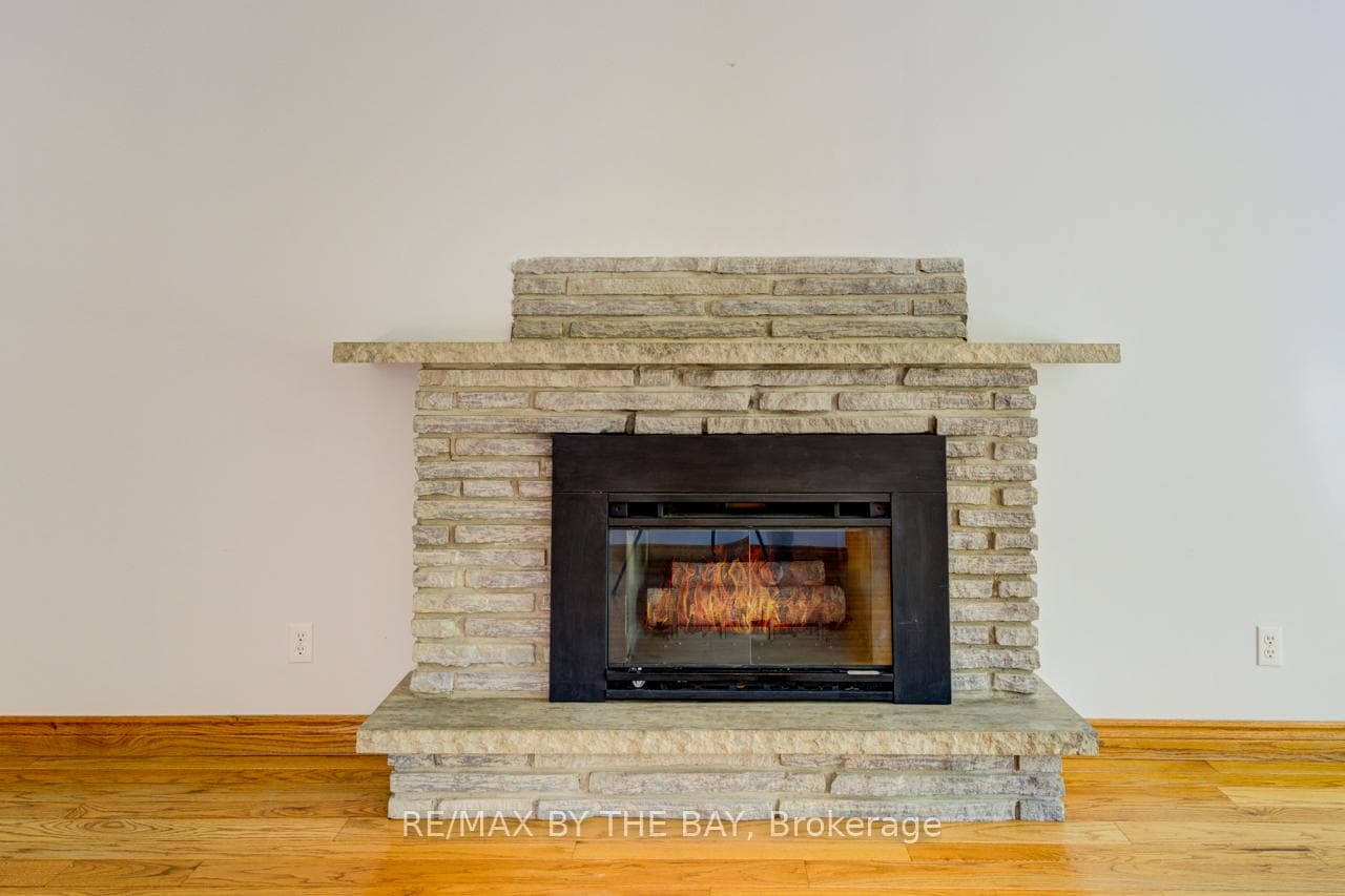 364 Walnut Street photo 7