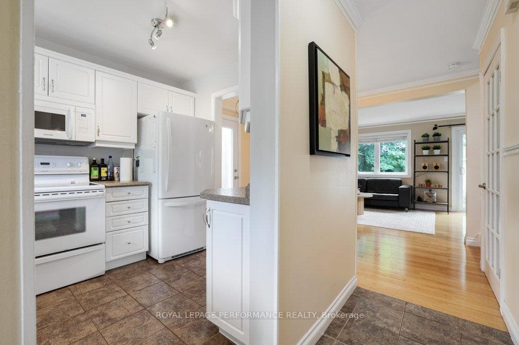 1550 Bourcier Drive photo 4