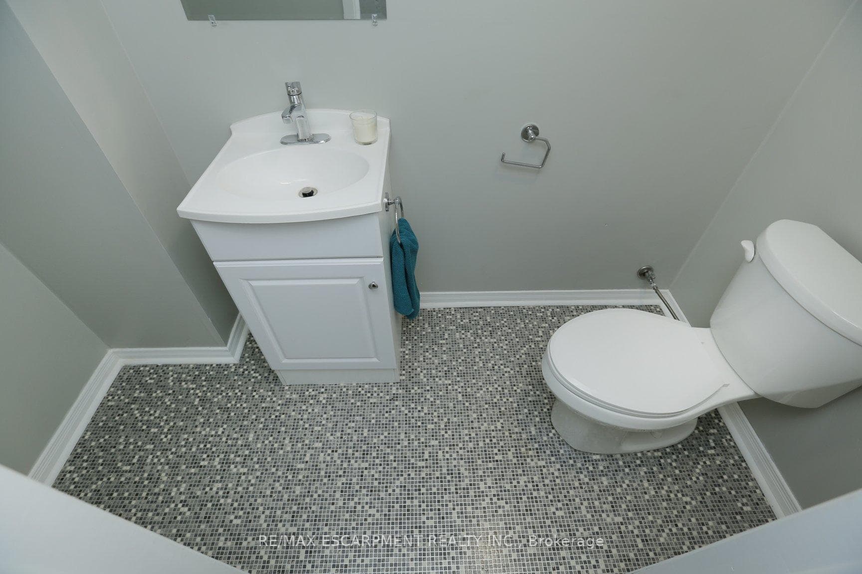 865 Shadeland Avenue photo 19
