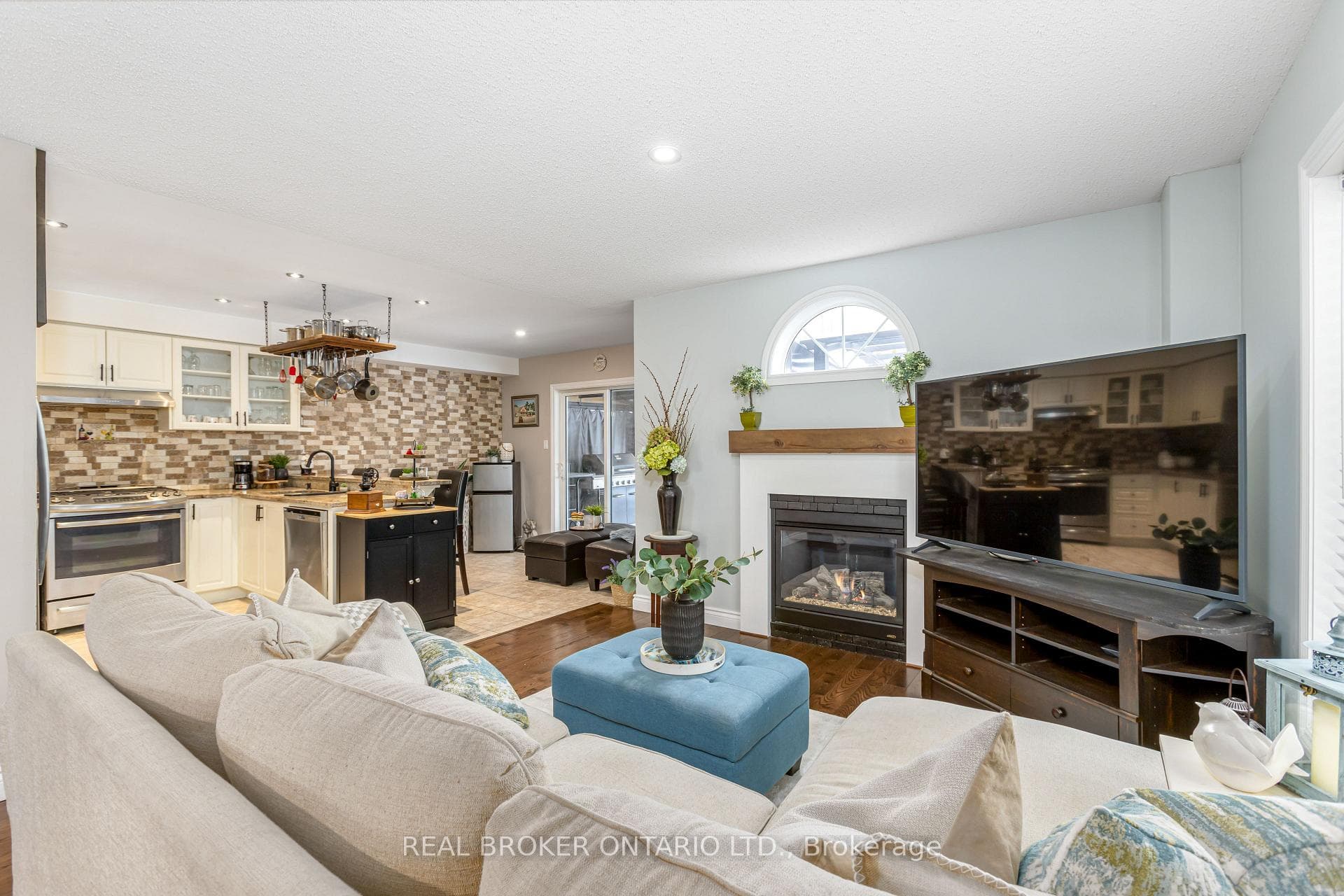 6 Tabb Avenue photo 9