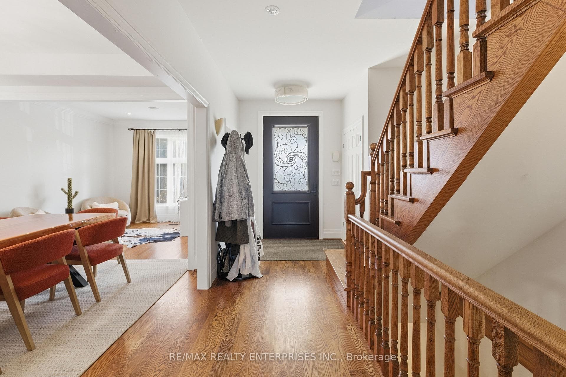 93 Cumberland Drive photo 2