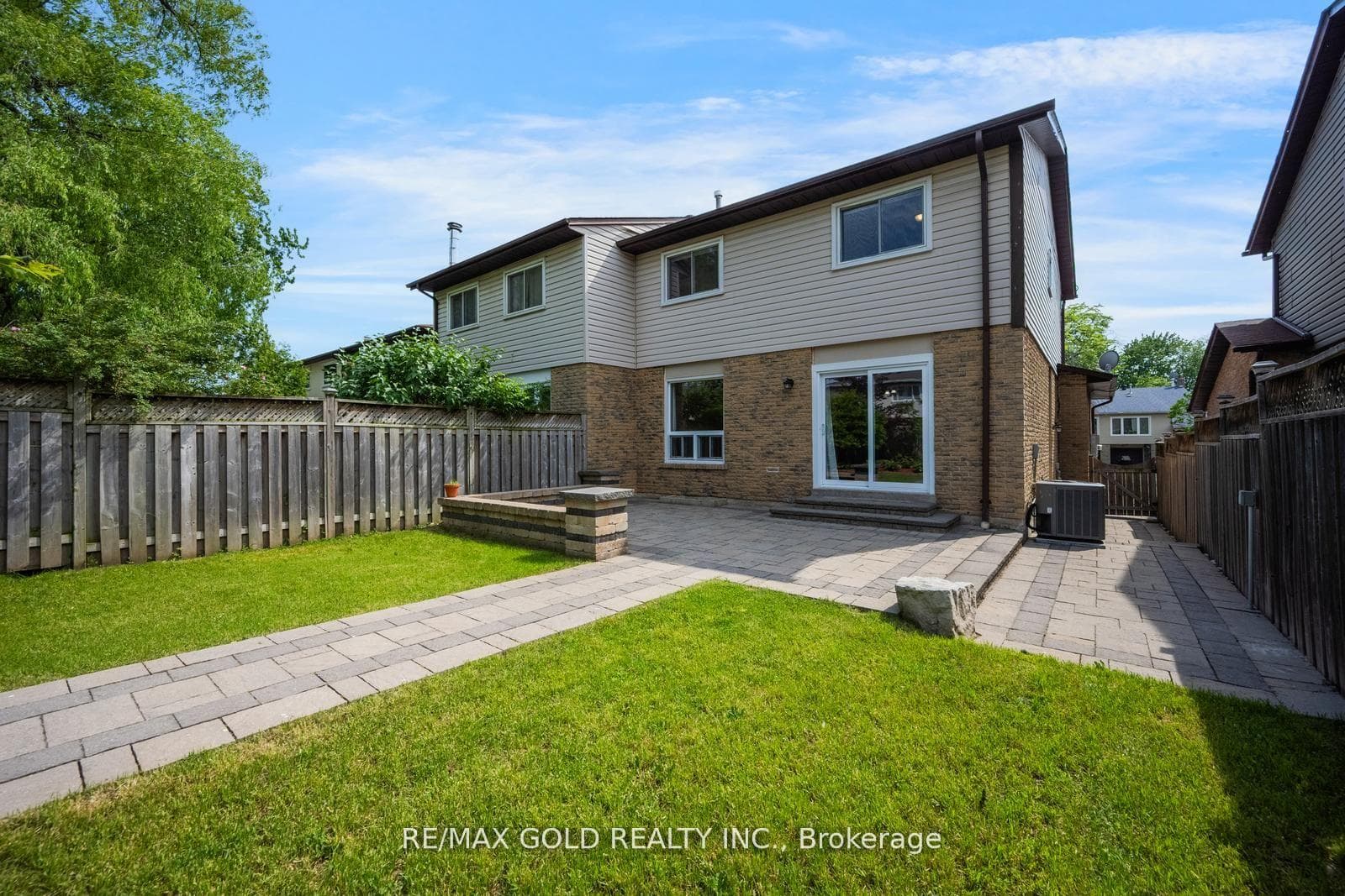 6258 Atherly Crescent photo 43