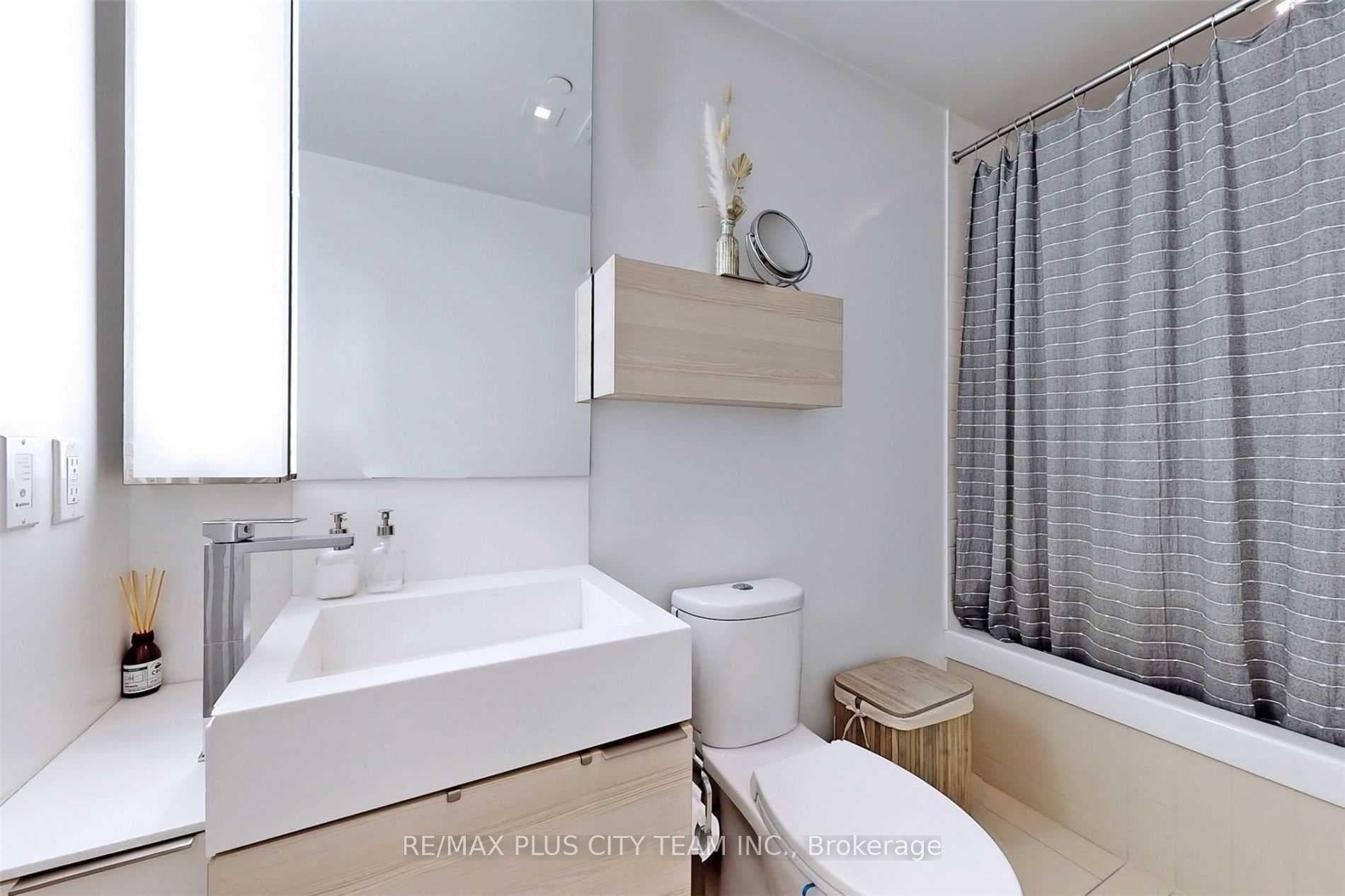 88 Scott Street Unit 2208 photo 16