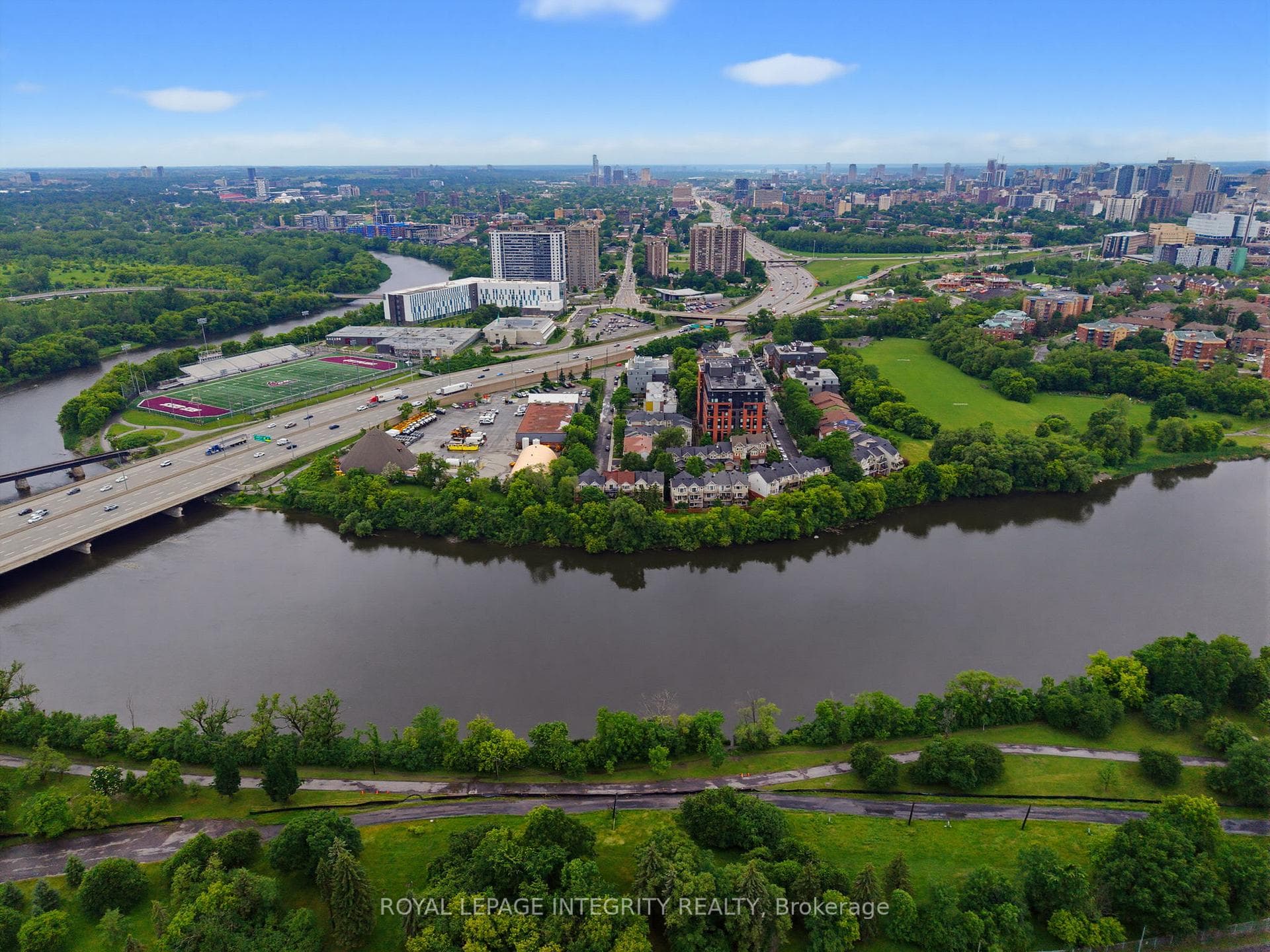 Walk or Bike to Ottawa U, LRT, Parks or downtown