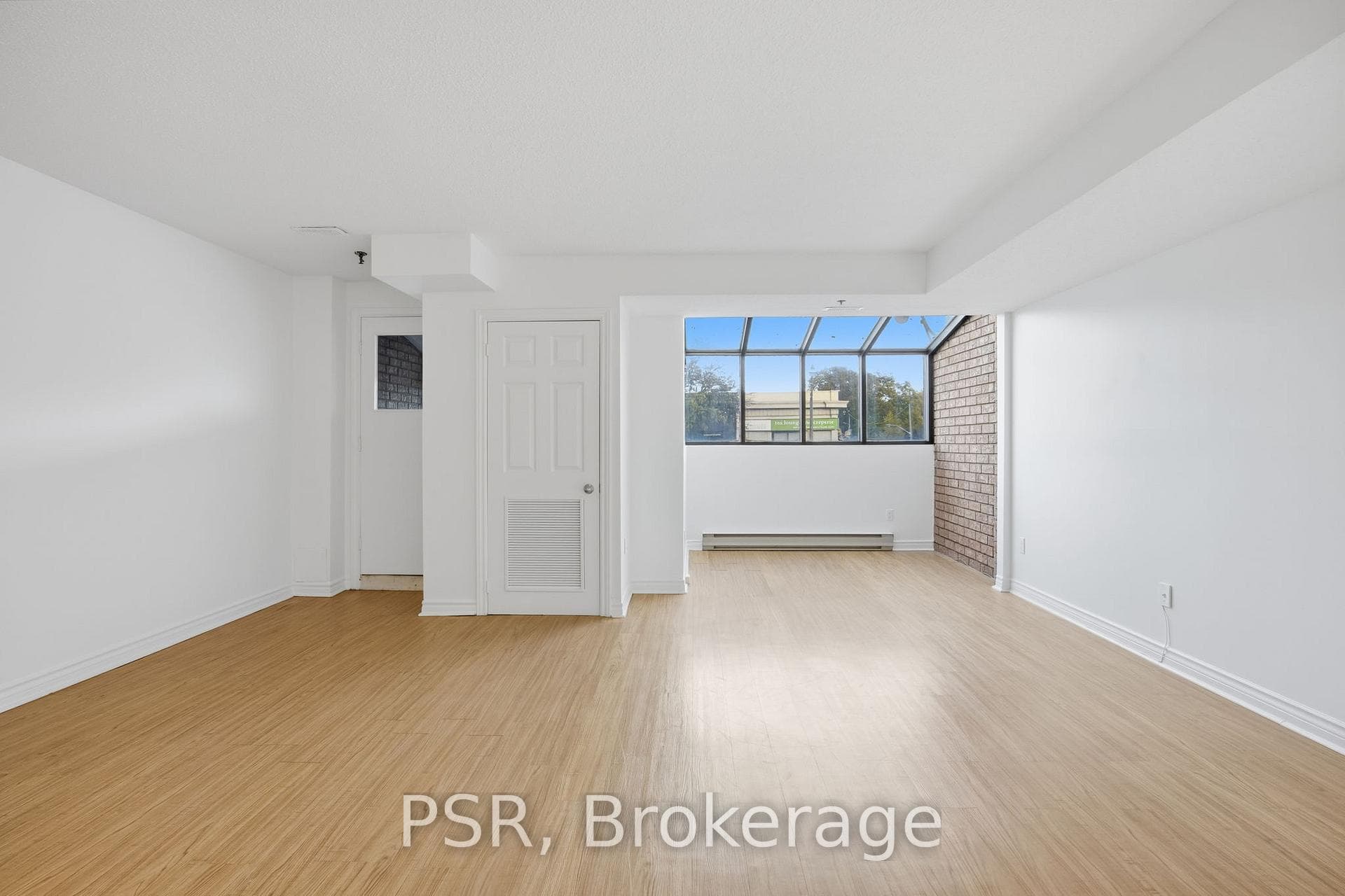 3314 Yonge Street Unit 7 photo 4