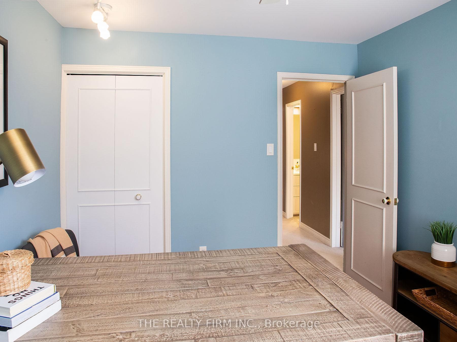703 Windermere Road Unit 19 photo 31