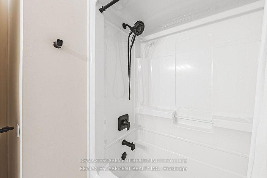 1796 Penny Lane photo 25