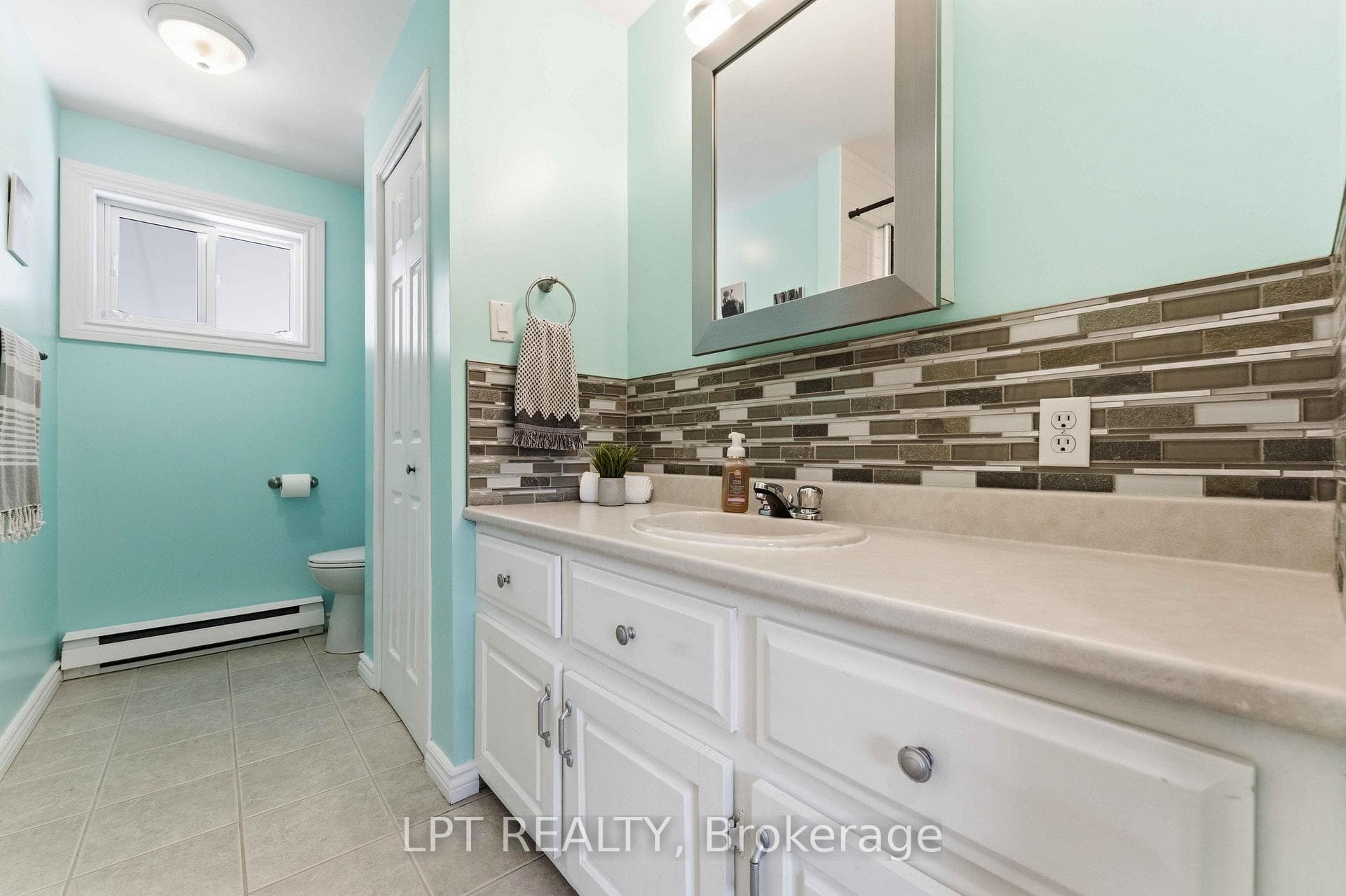 34 Fringewood Drive photo 19