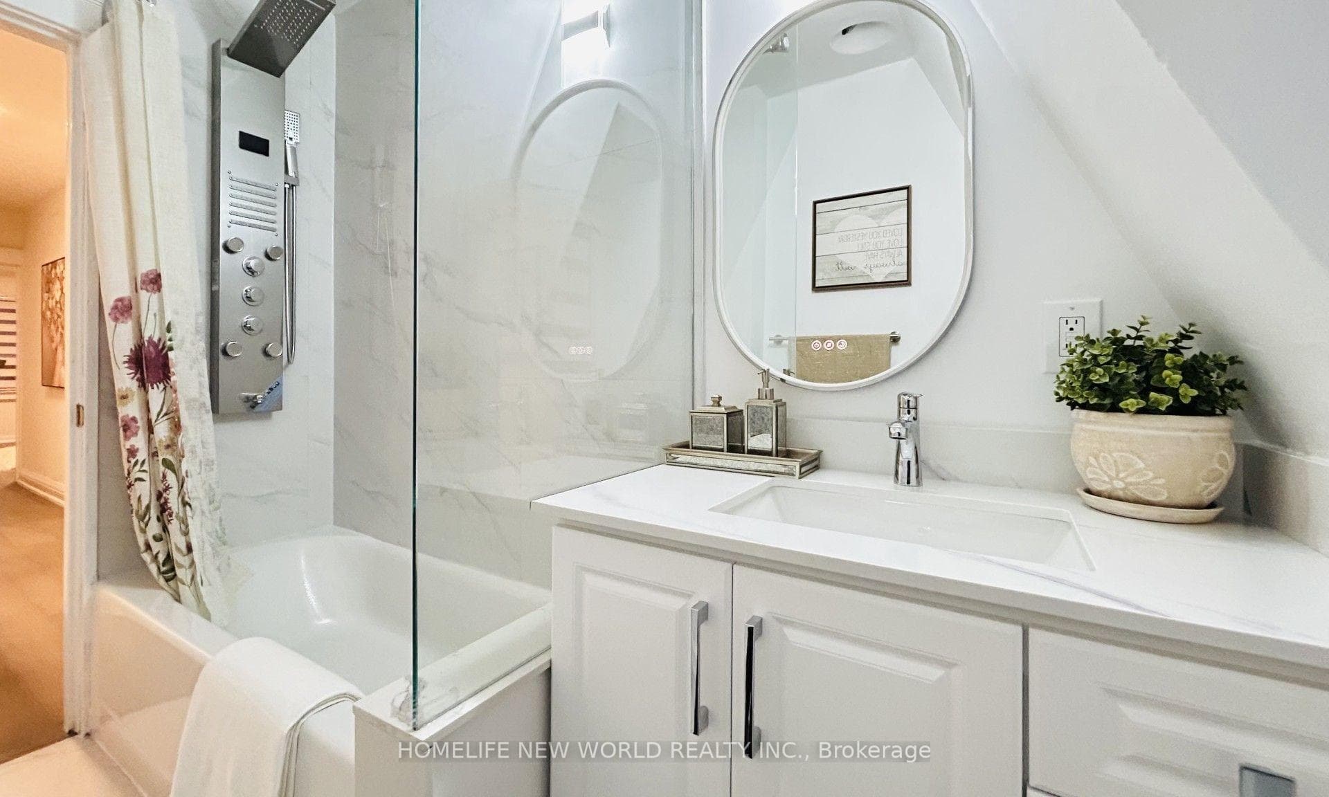 509 Dupont Street photo 19
