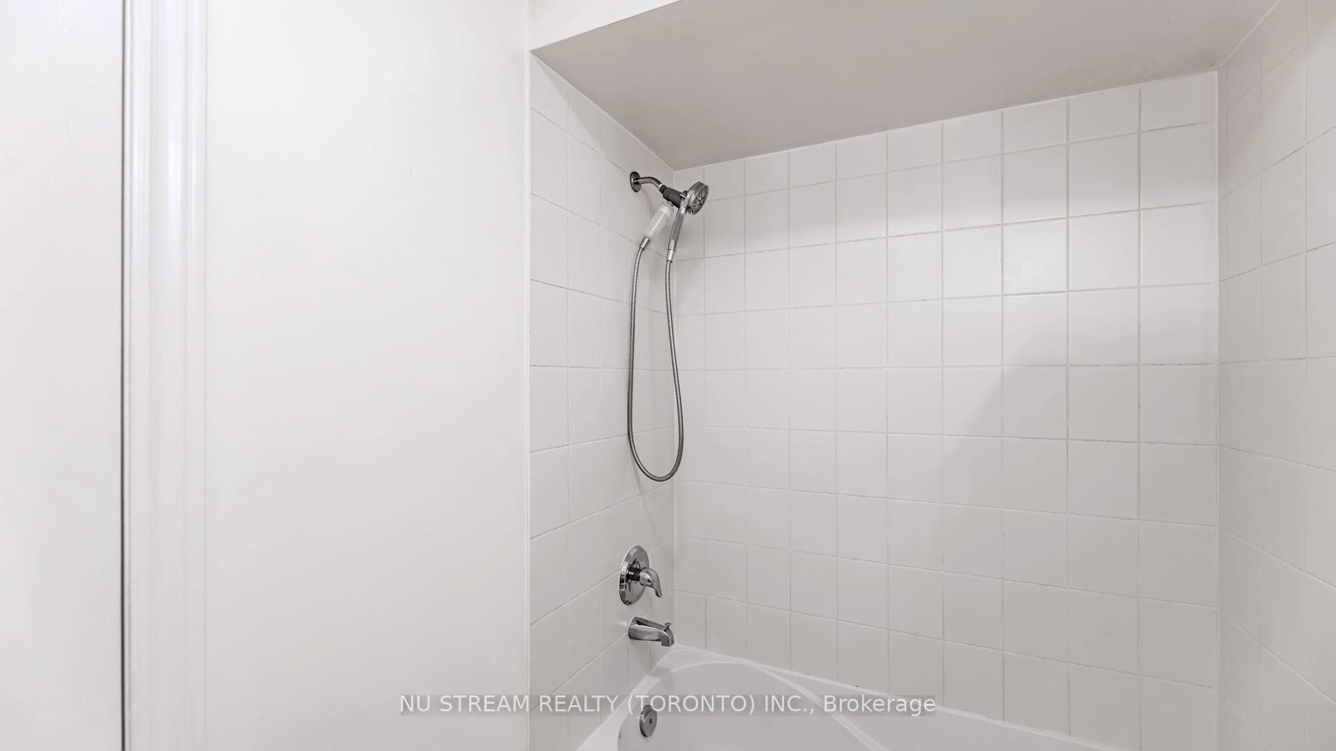 18 Radmore Place photo 37