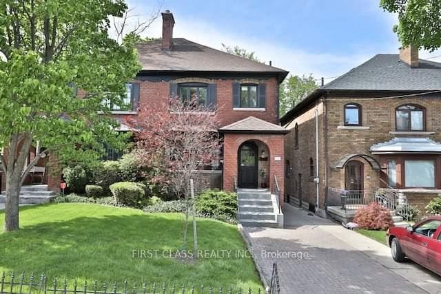 262 Castlefield Avenue photo 1