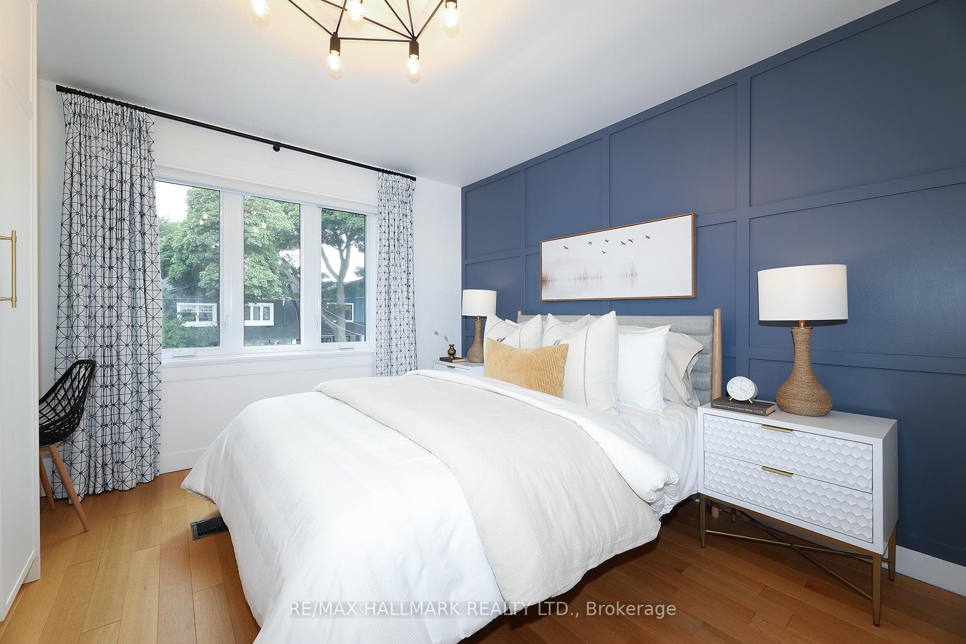 339 Scarborough Road photo 22