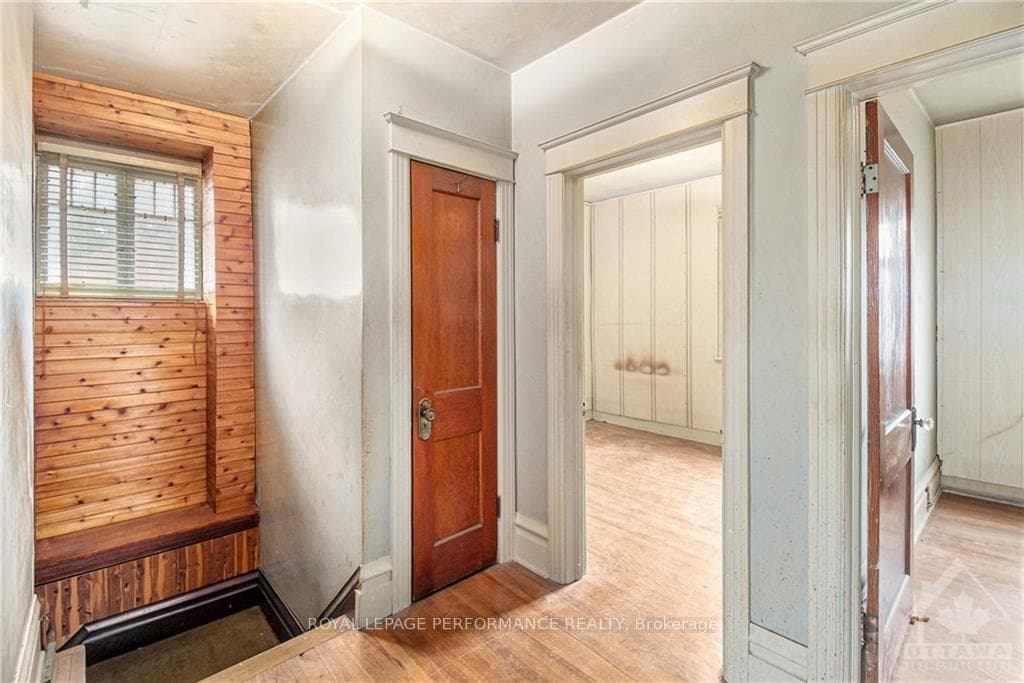 37 TYNDALL Street photo 14