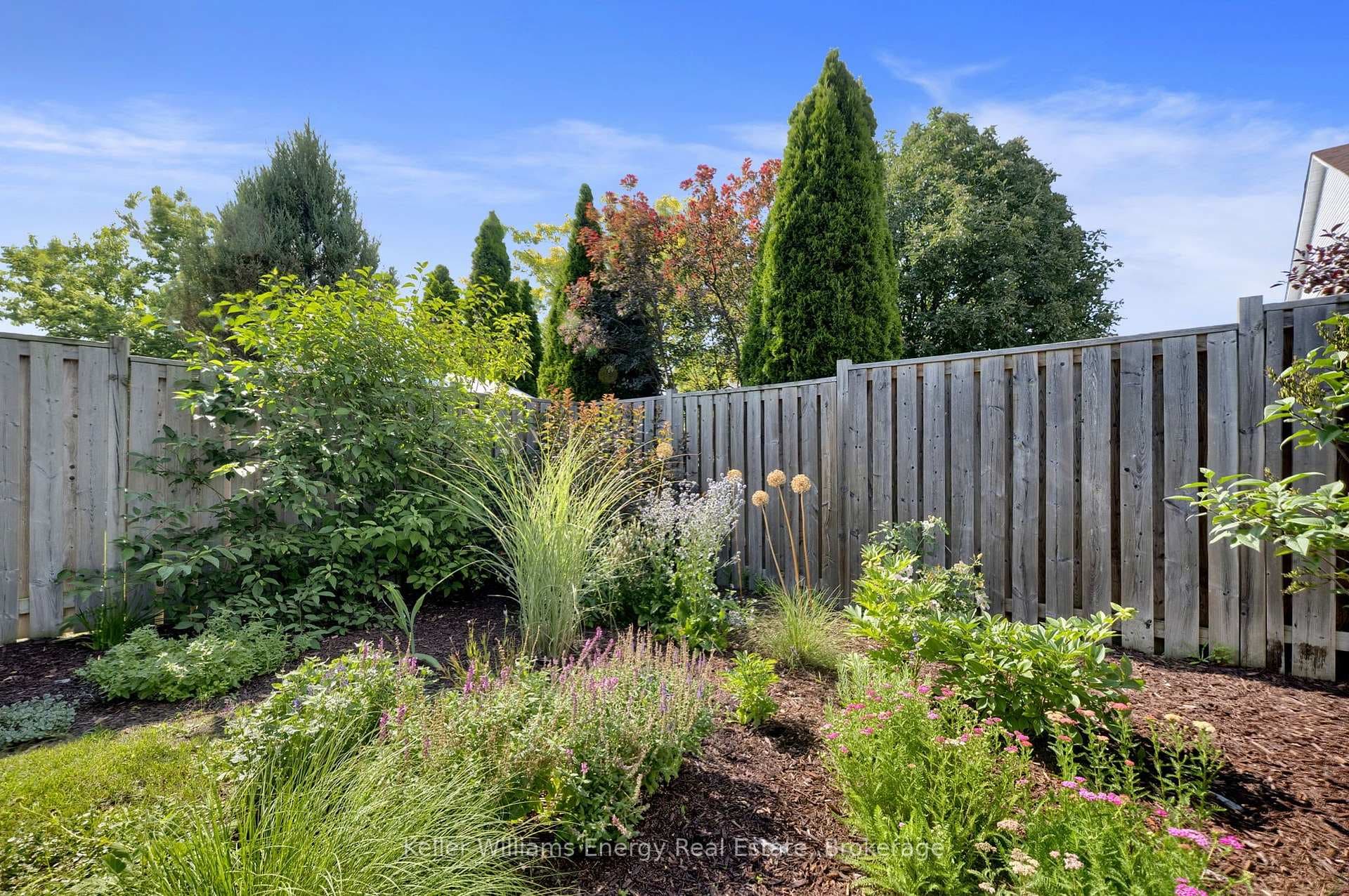 4 Primeau Avenue photo 35