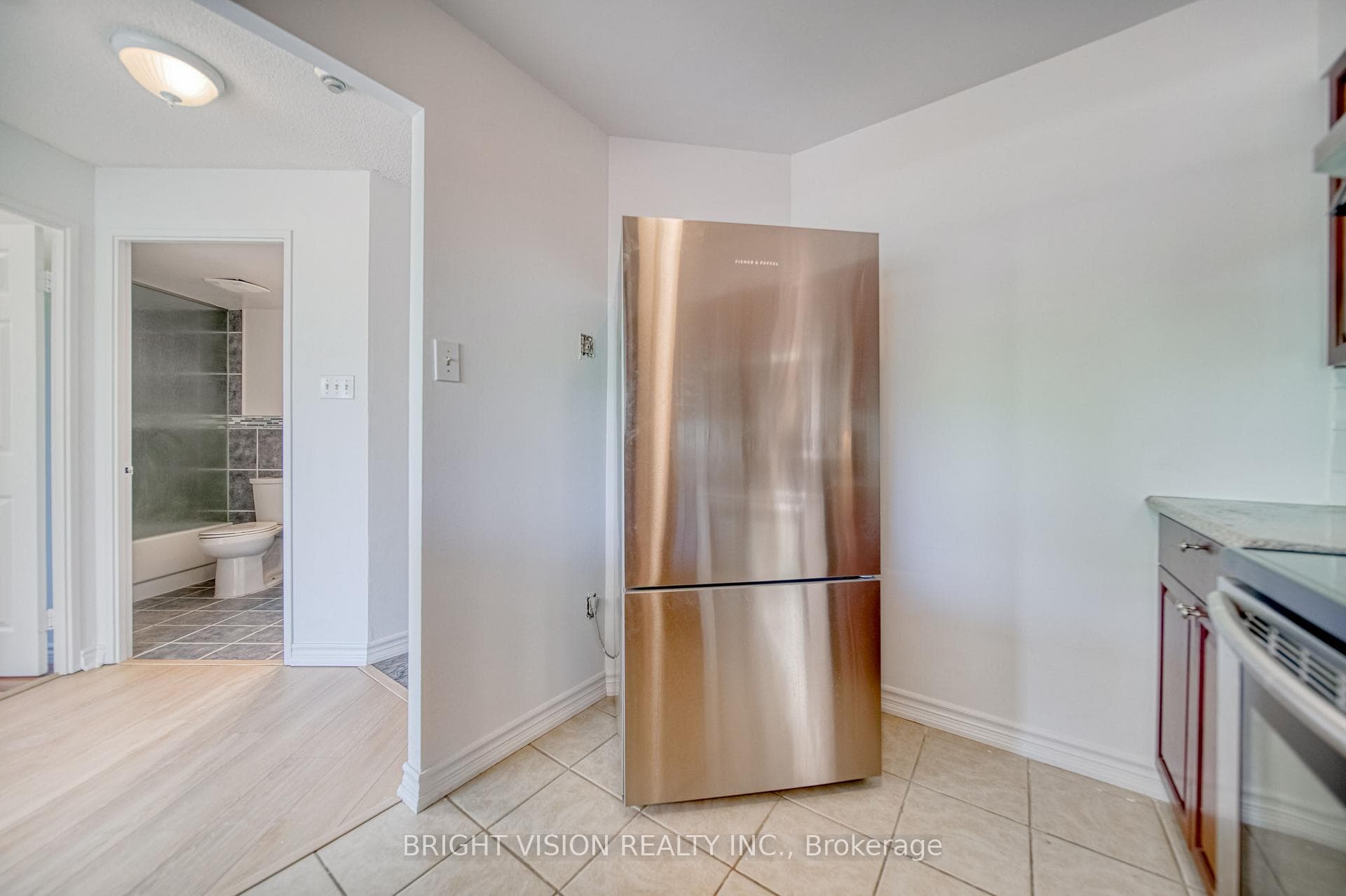 3050 Ellesmere Road Unit 614 photo 10
