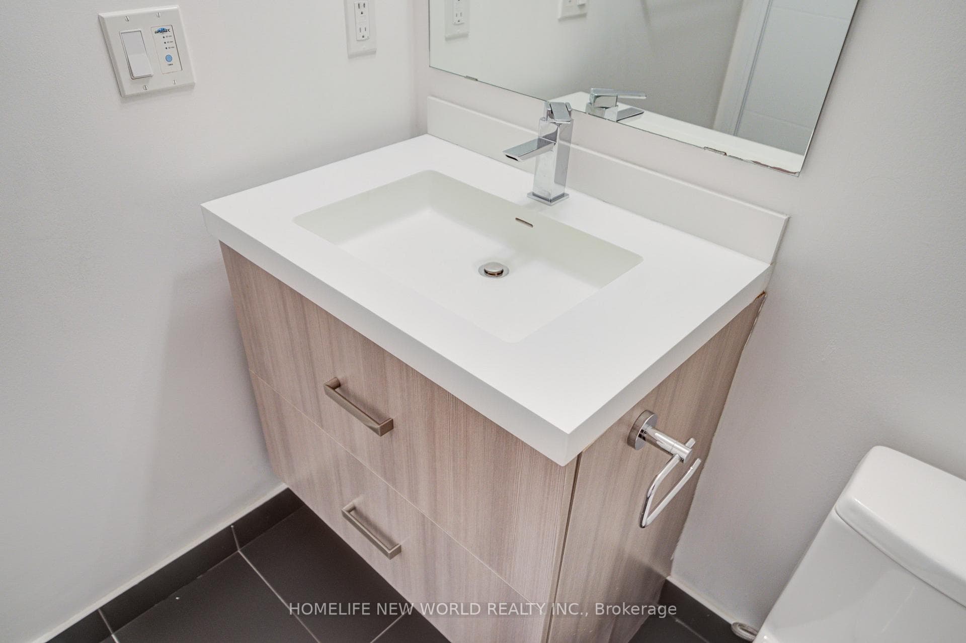 50 Wellesley Street Unit 705 photo 29
