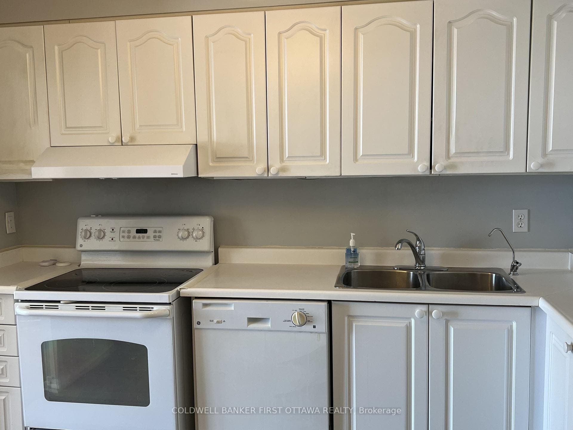 2759 CAROUSEL Crescent Unit 307 photo 12